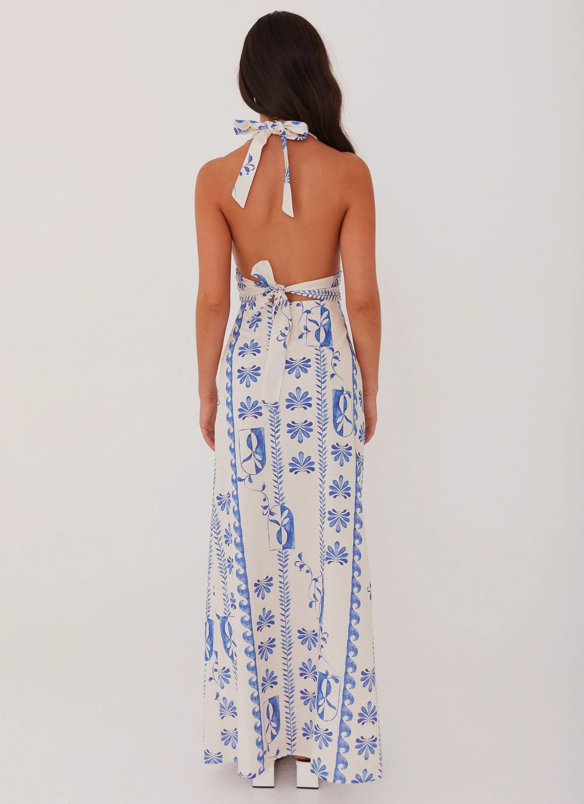 Smart Edge Soft Texture Sky Linen Maxi Dress - Floral Wave