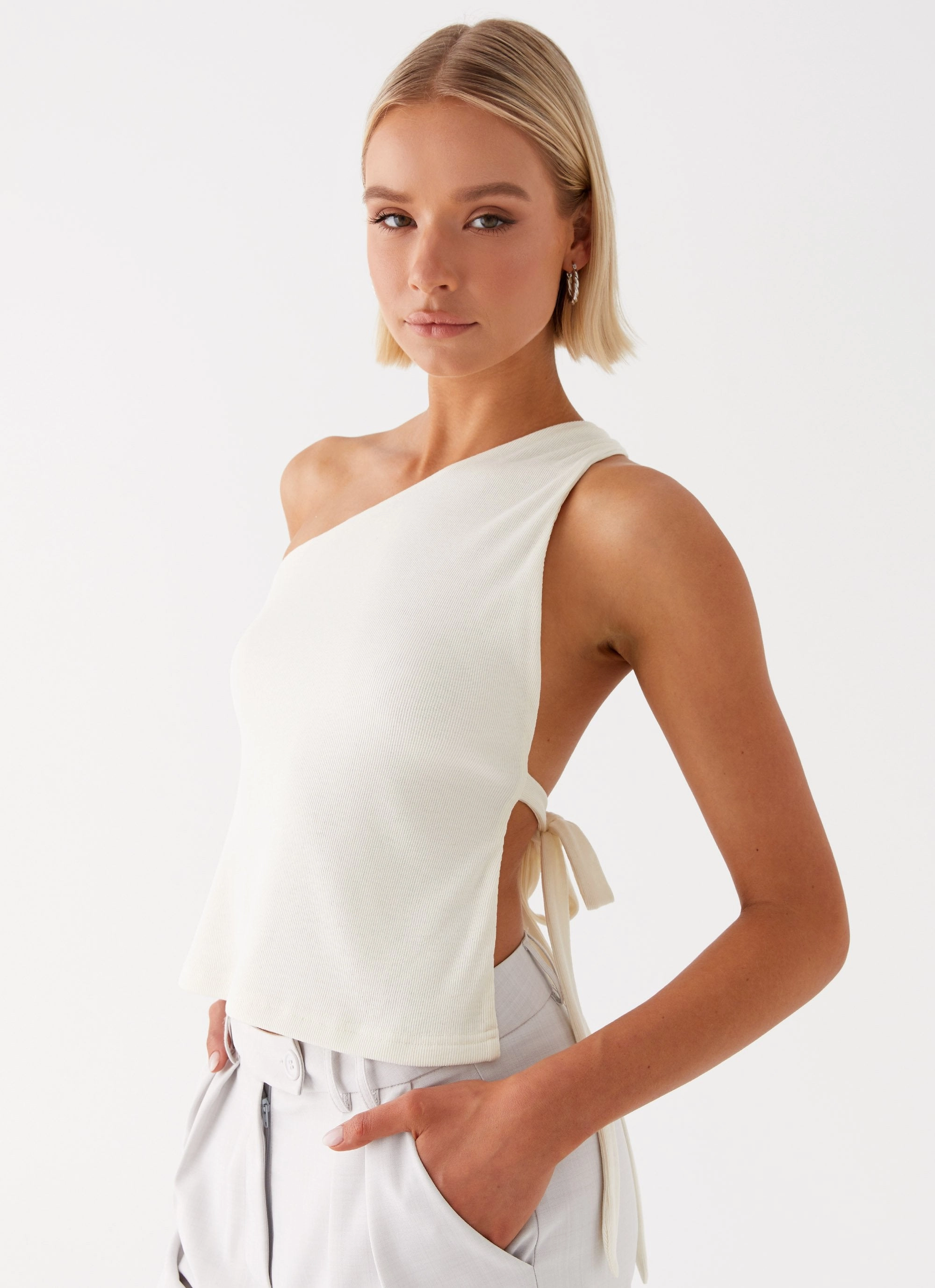 MultiDirectionalStretch Safiya One Shoulder Top - White
