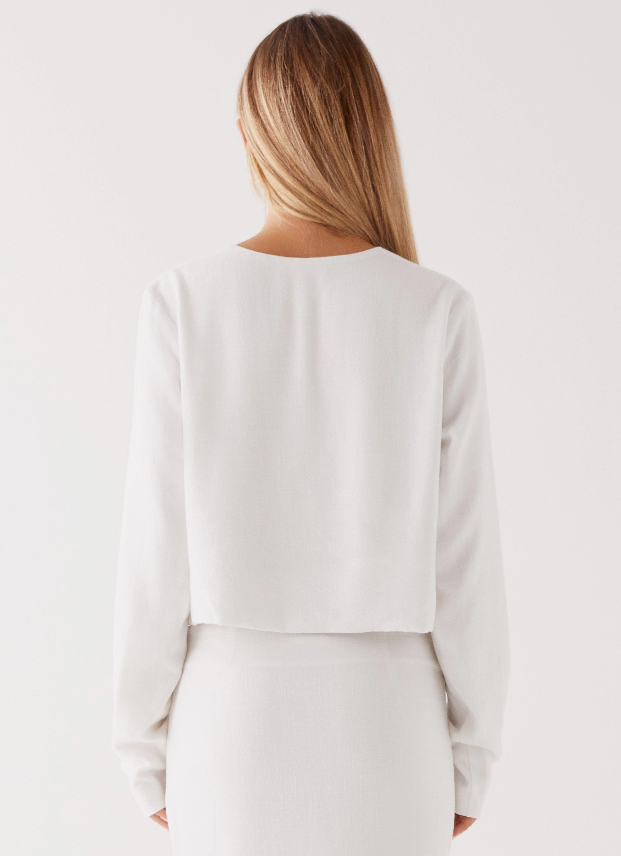 Parker Linen Knotted Top - White Ergonomic Shoulder Shape Versatile Layering Piece