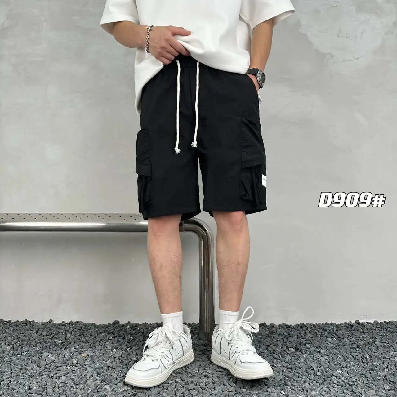 Hnzxzm Summer Men's Multi Pocket Cargo Shorts Streetwear Solid Color Simple Loose Shorts Casual Sports Five Point Pants Quick Drying