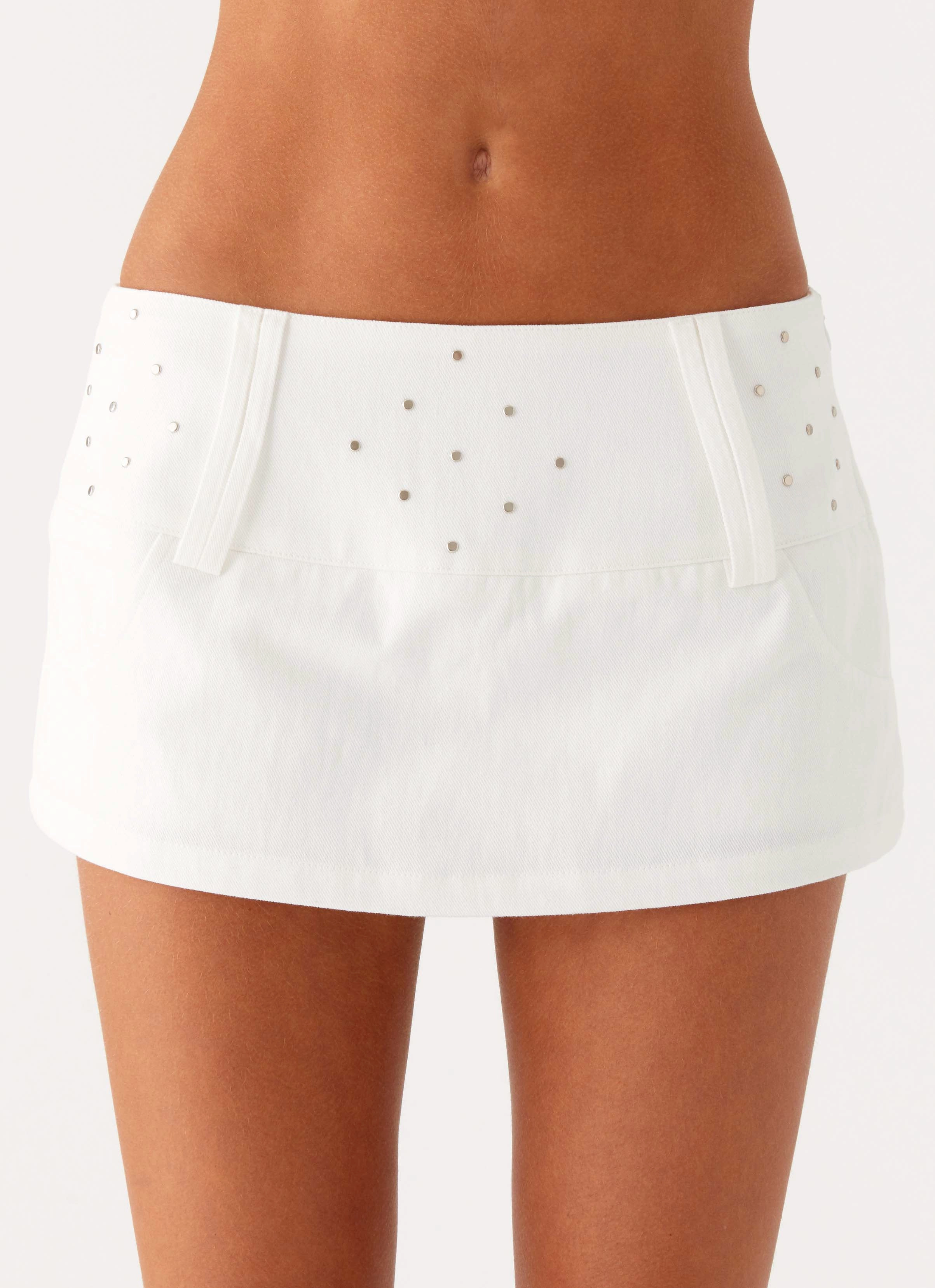 Loose cut Hot Shot Studded Denim Mini Skort - White