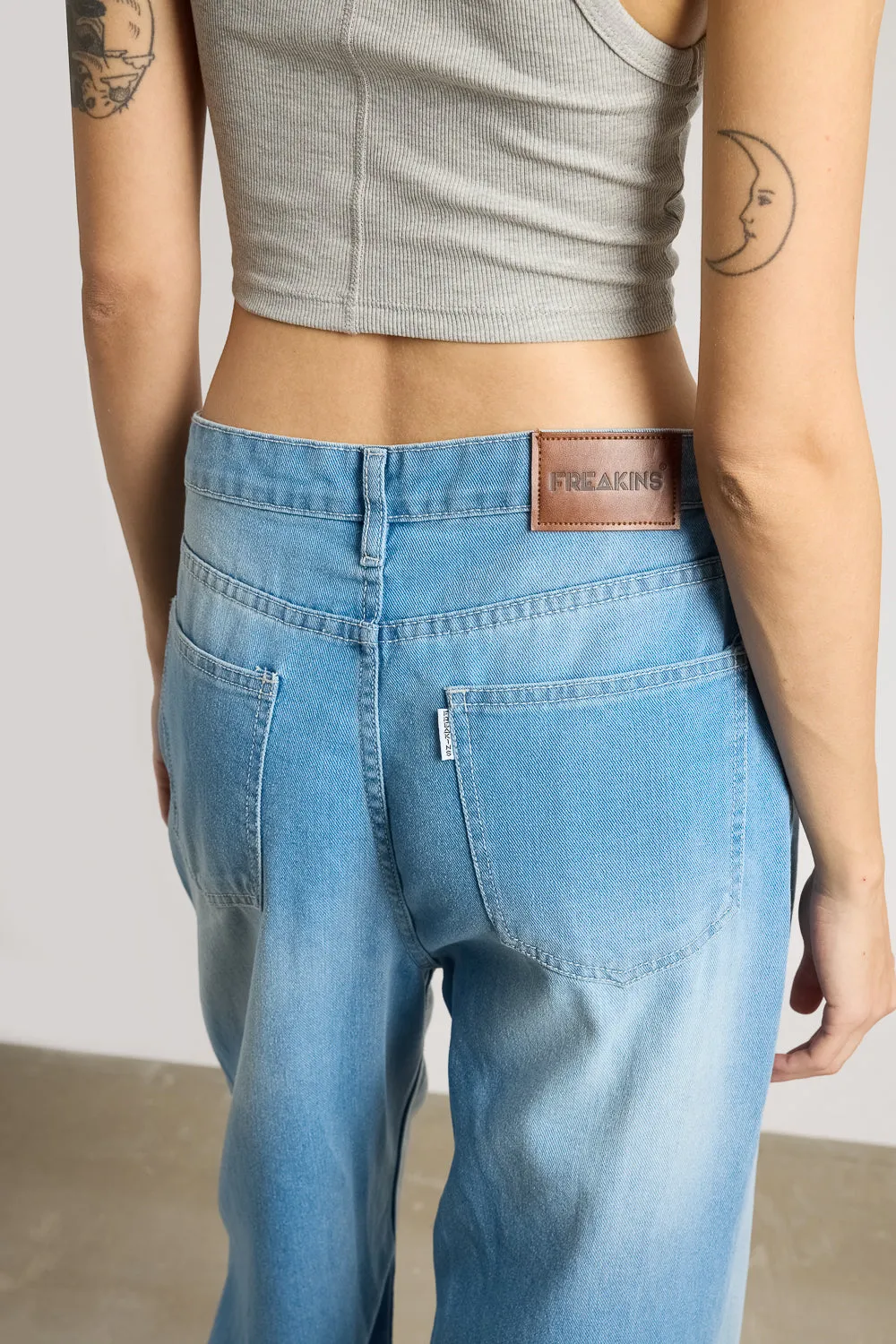 Ice Wash Straight Leg Women's Jeans