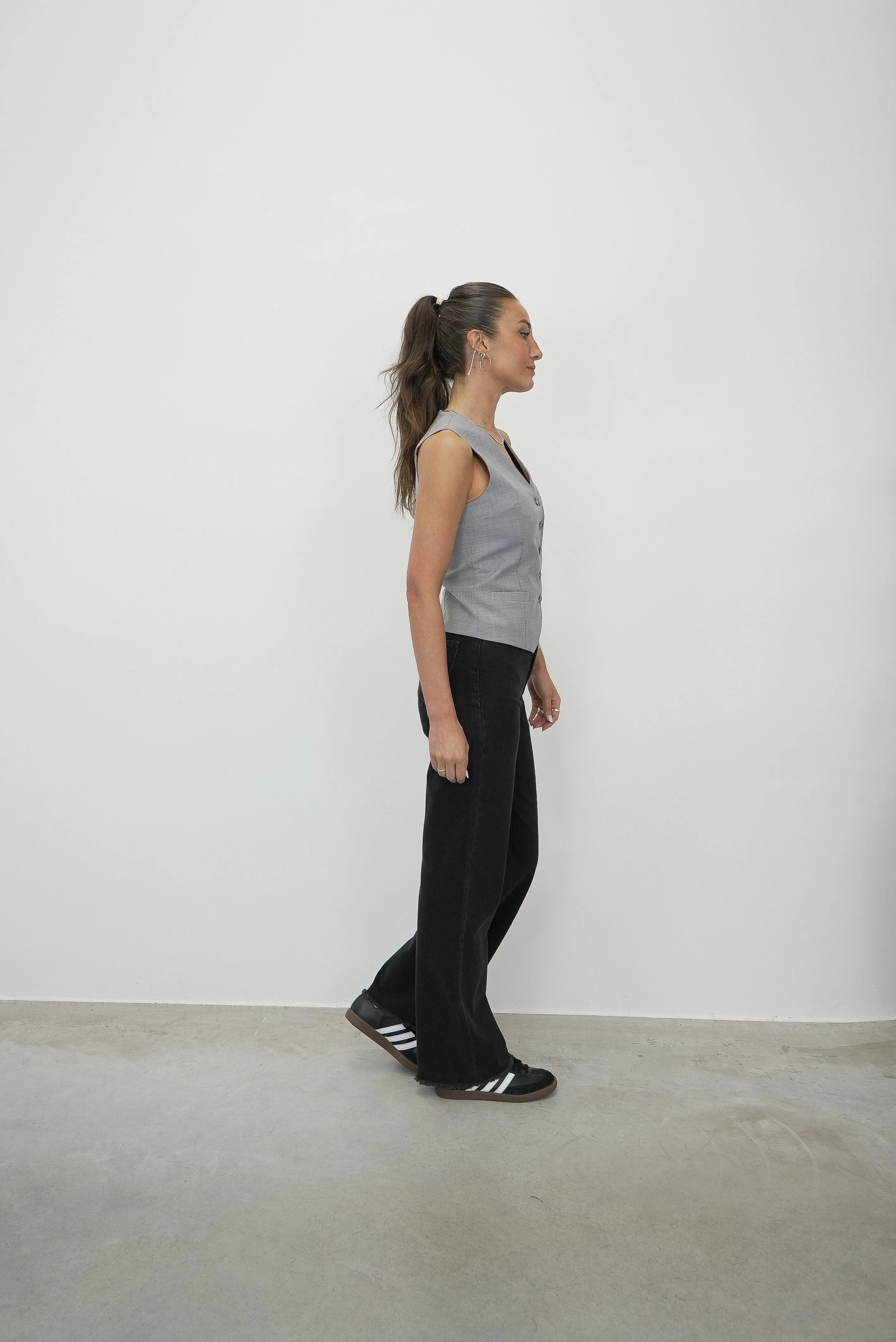 JAINE LOOSE STRAIGHT JEANS IN FADED BLACK