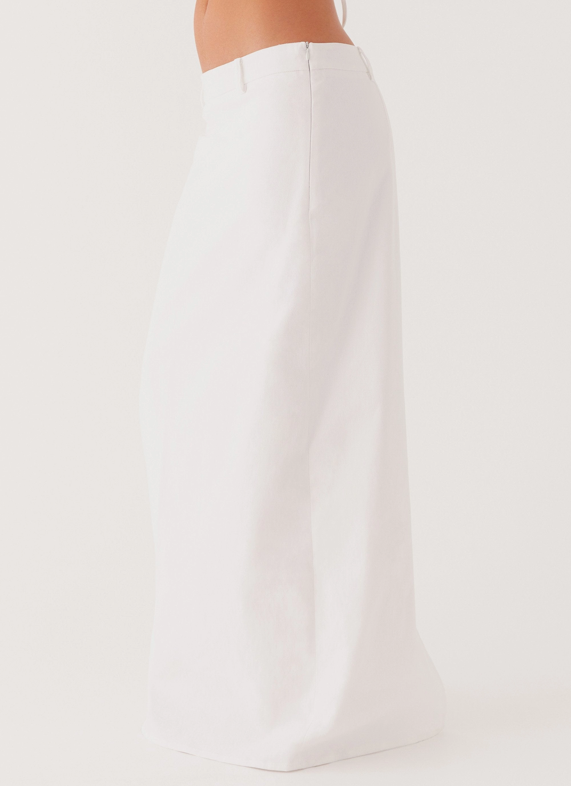 Tear Resistant Design Active Layer Jaslyn Maxi Skirt - White