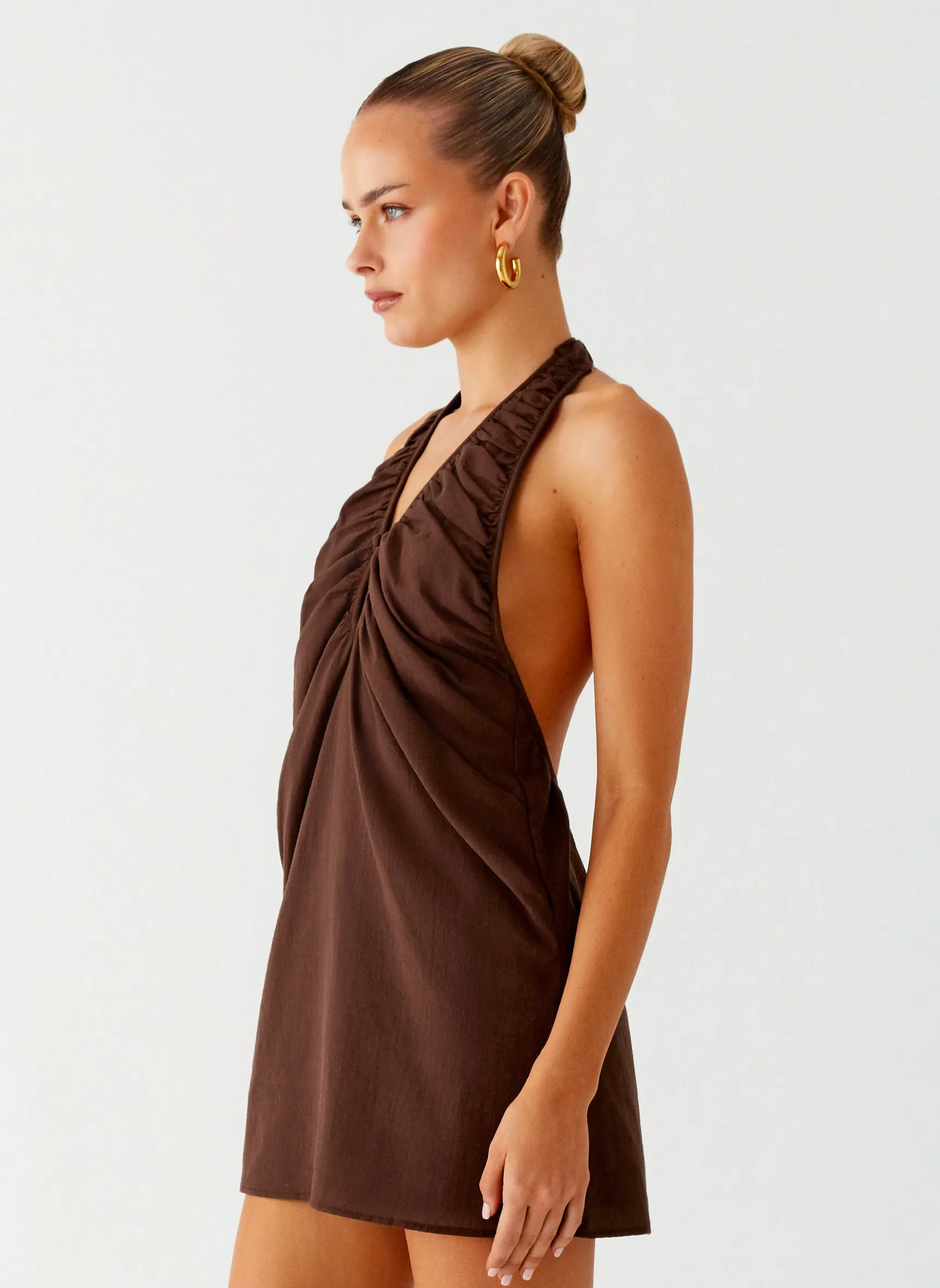 Office Casual Bright Feel Jepsen Halter Mini Dress - Chocolate