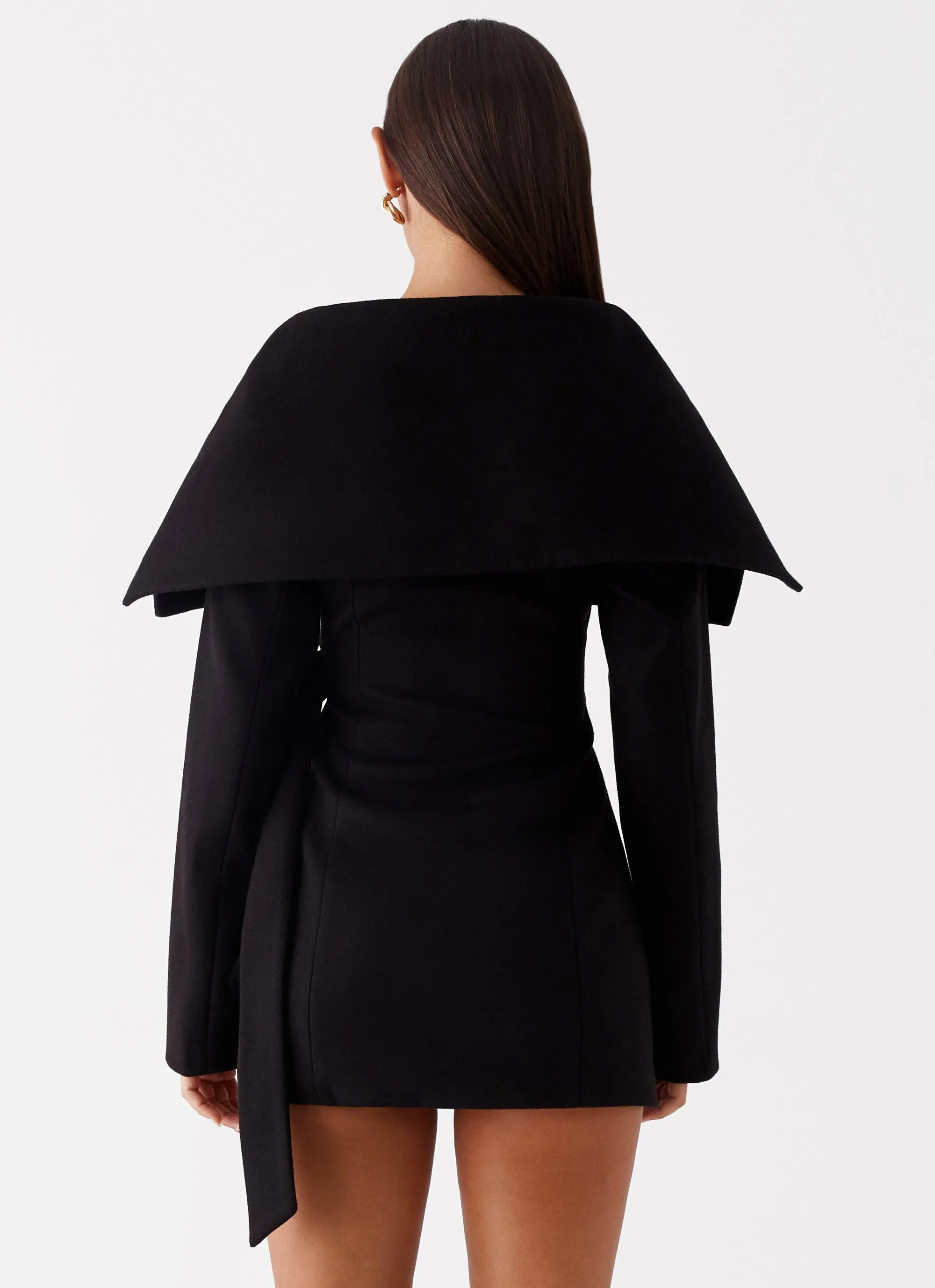 Kaide Mini Dress - Black Flattering Silhouette Wear Light Base
