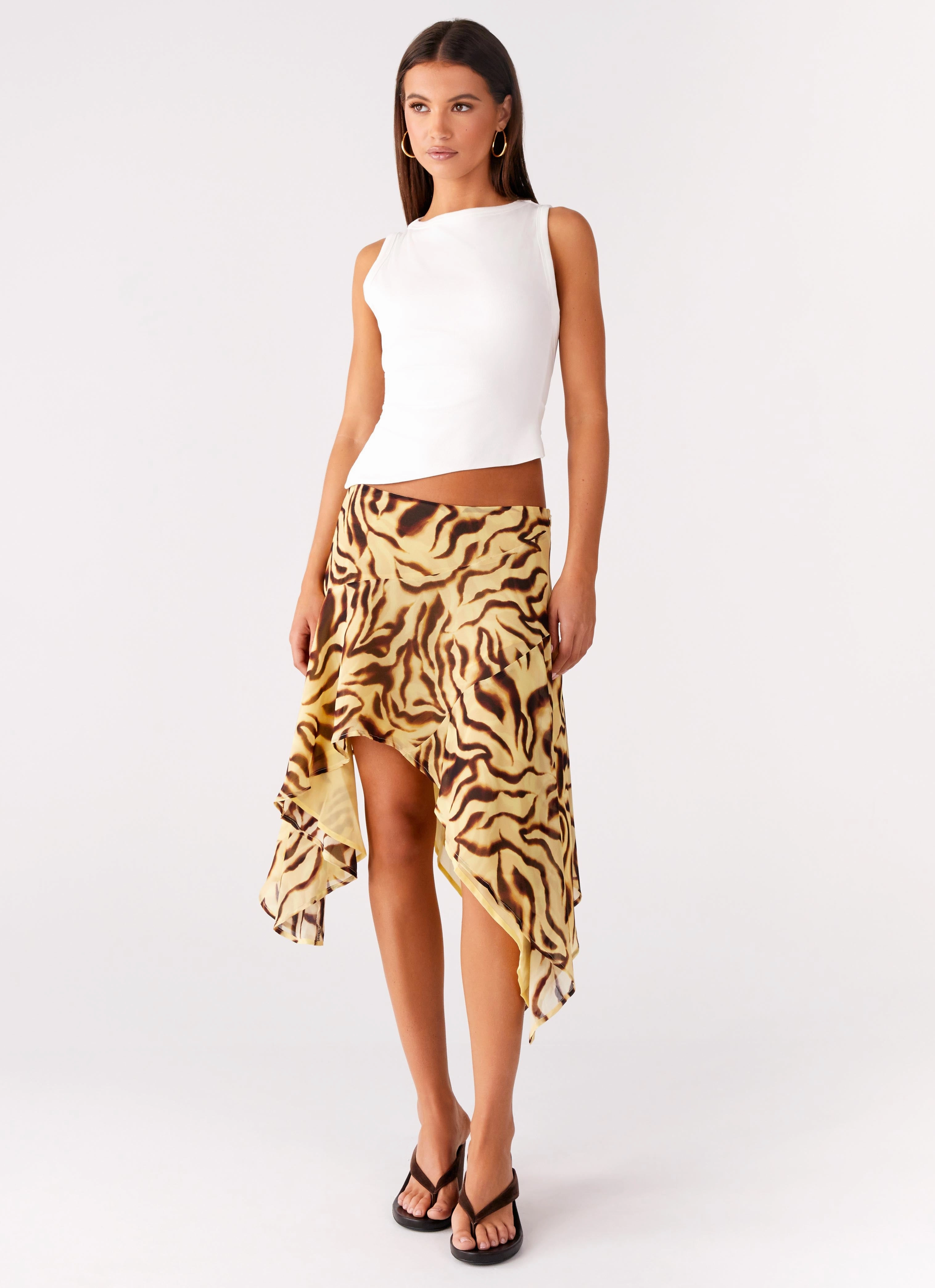 Practical Fit Kia Low Rise Asymmetrical Midi Skirt - Laguna Print