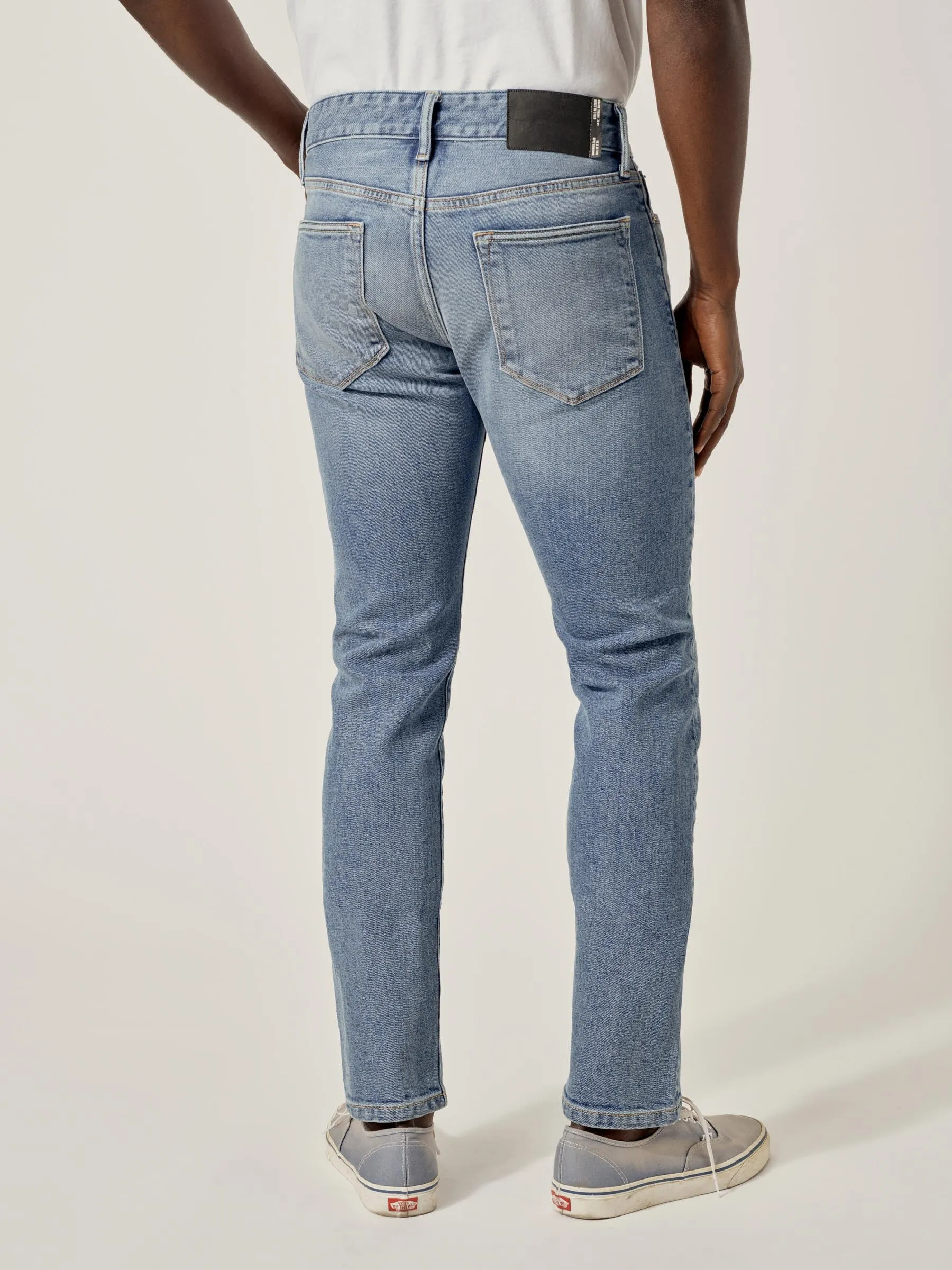 L009 Light Wash Maverick Slim Jean