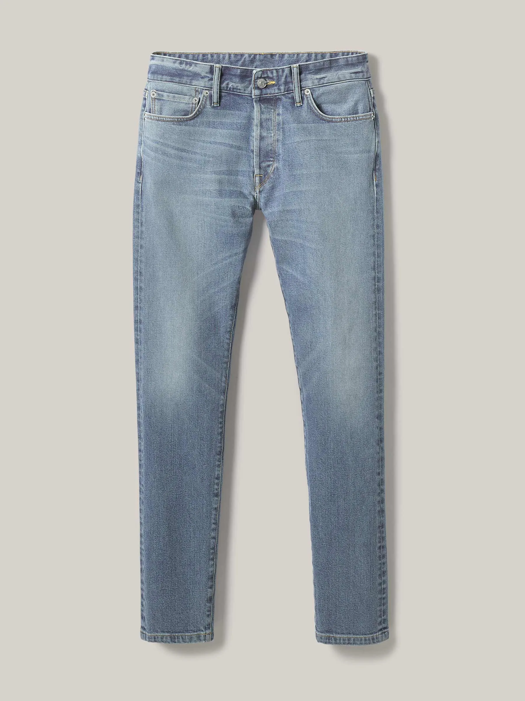 L009 Light Wash Maverick Slim Jean