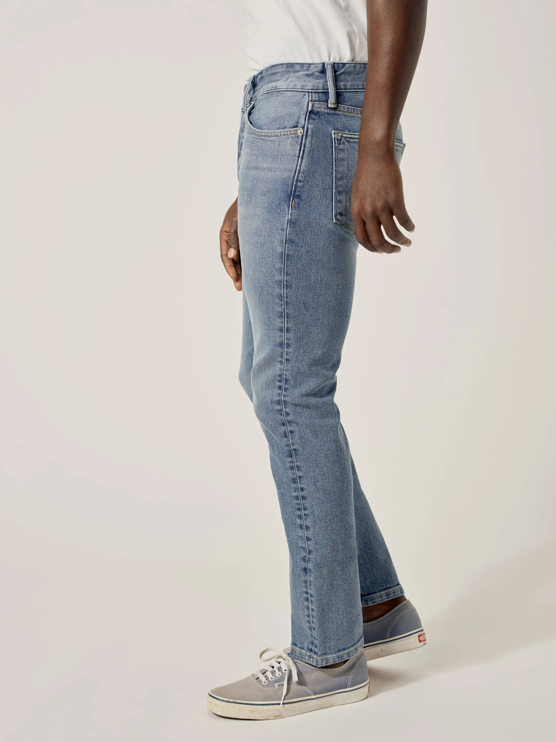 L009 Light Wash Maverick Slim Jean