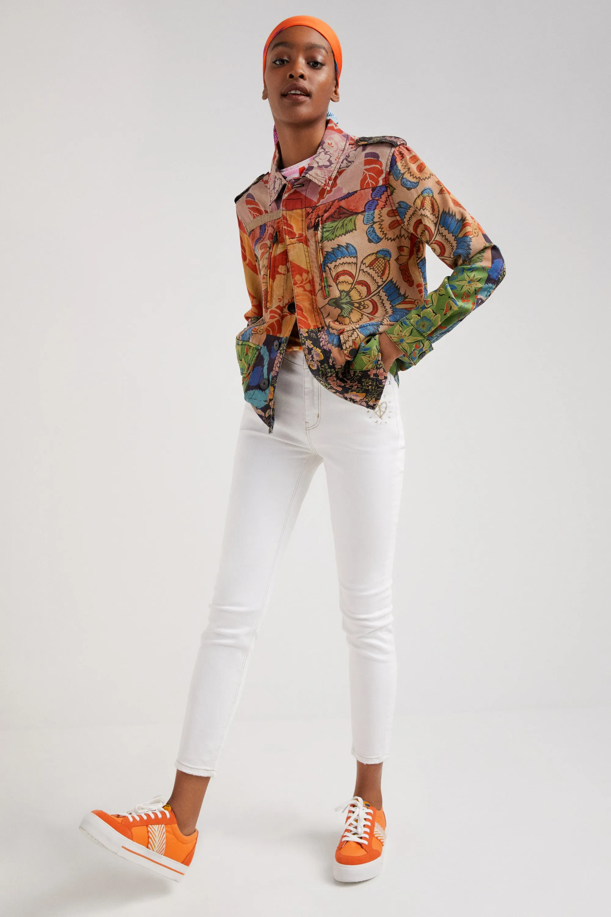 Larson Tutti Fruiti Casual Bright Floral Jacket SS22 Desigual Style 22SWEW56 New Season