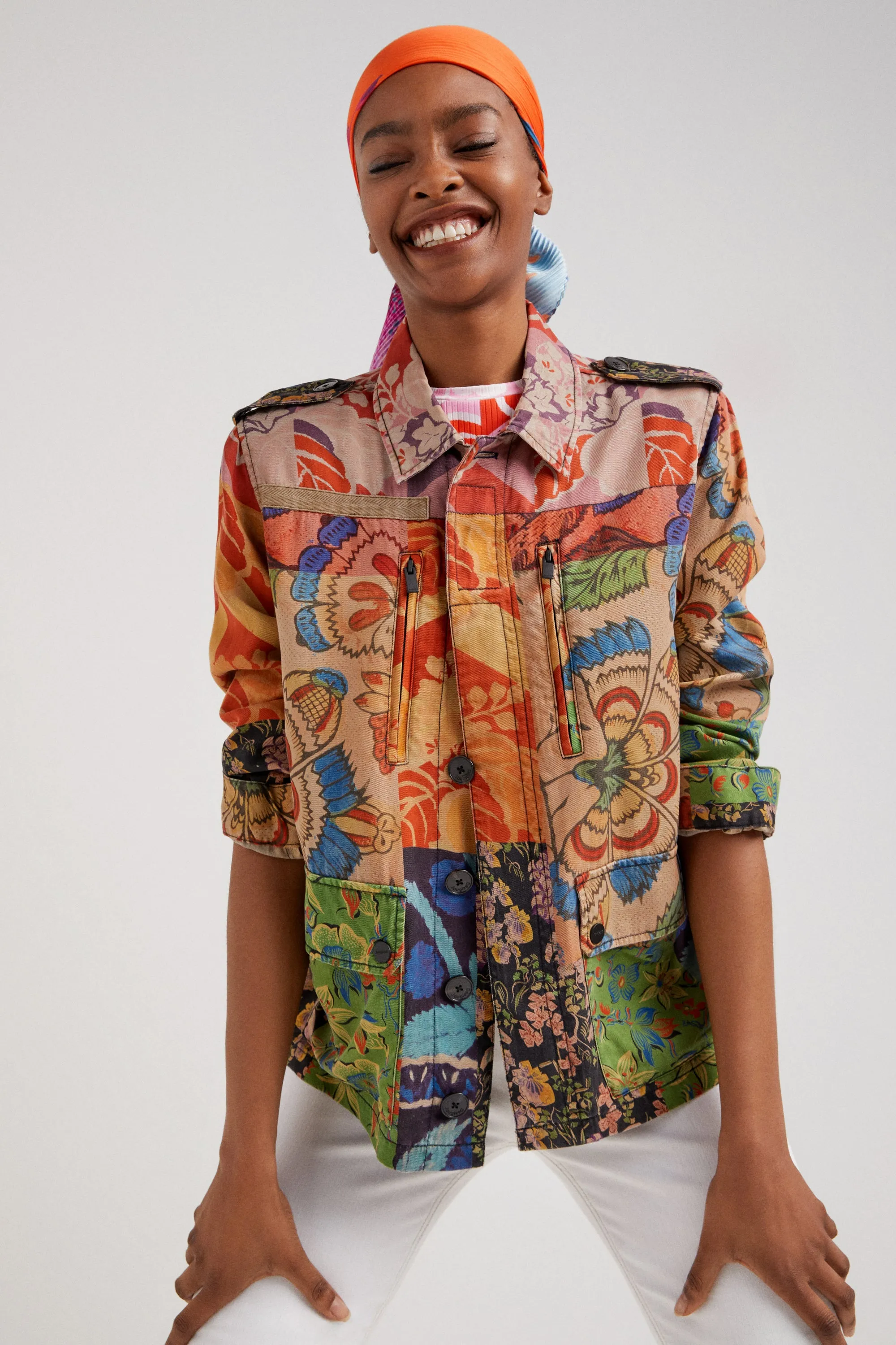 Larson Tutti Fruiti Casual Bright Floral Jacket SS22 Desigual Style 22SWEW56 New Season