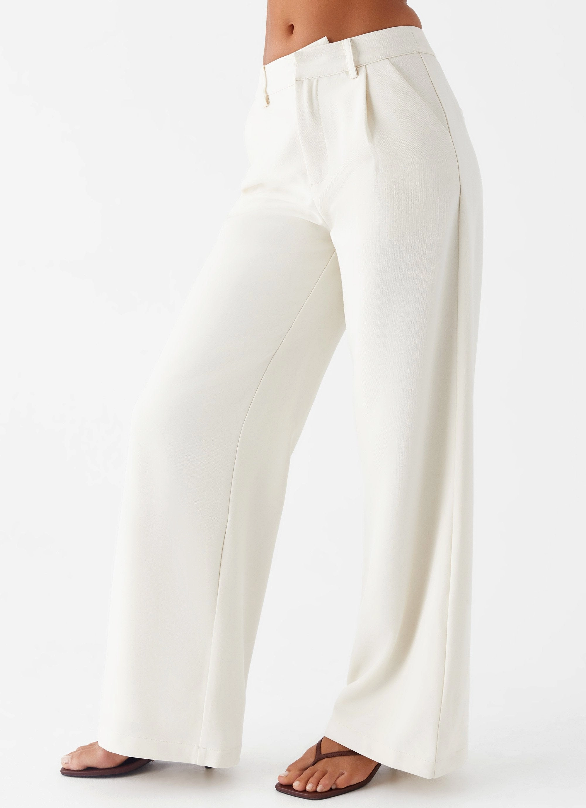 Leila Suiting Pants - Ivory MoistureWicking Moisture Management