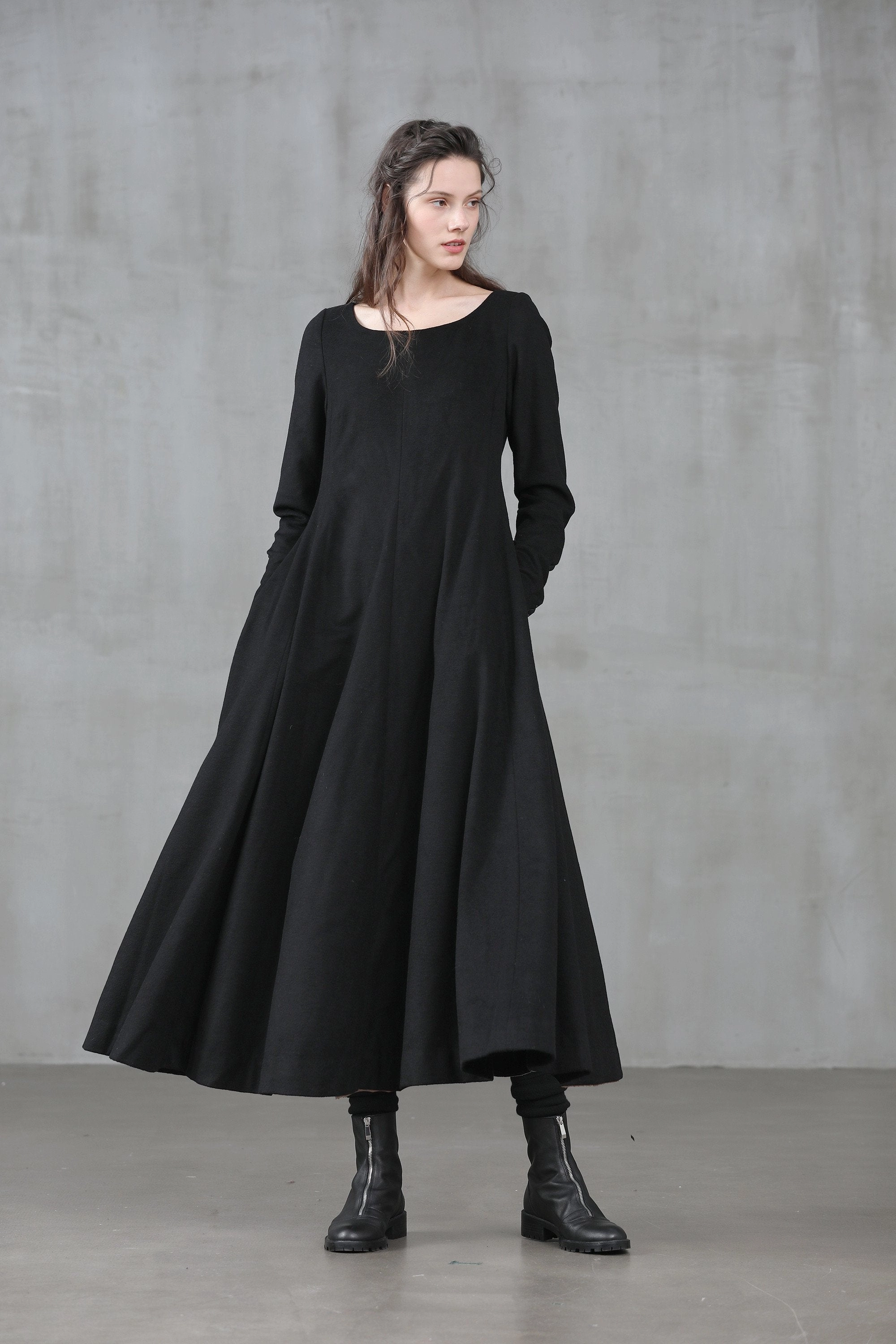 Mistletoe 17 | 100% wool dress Secure Closures