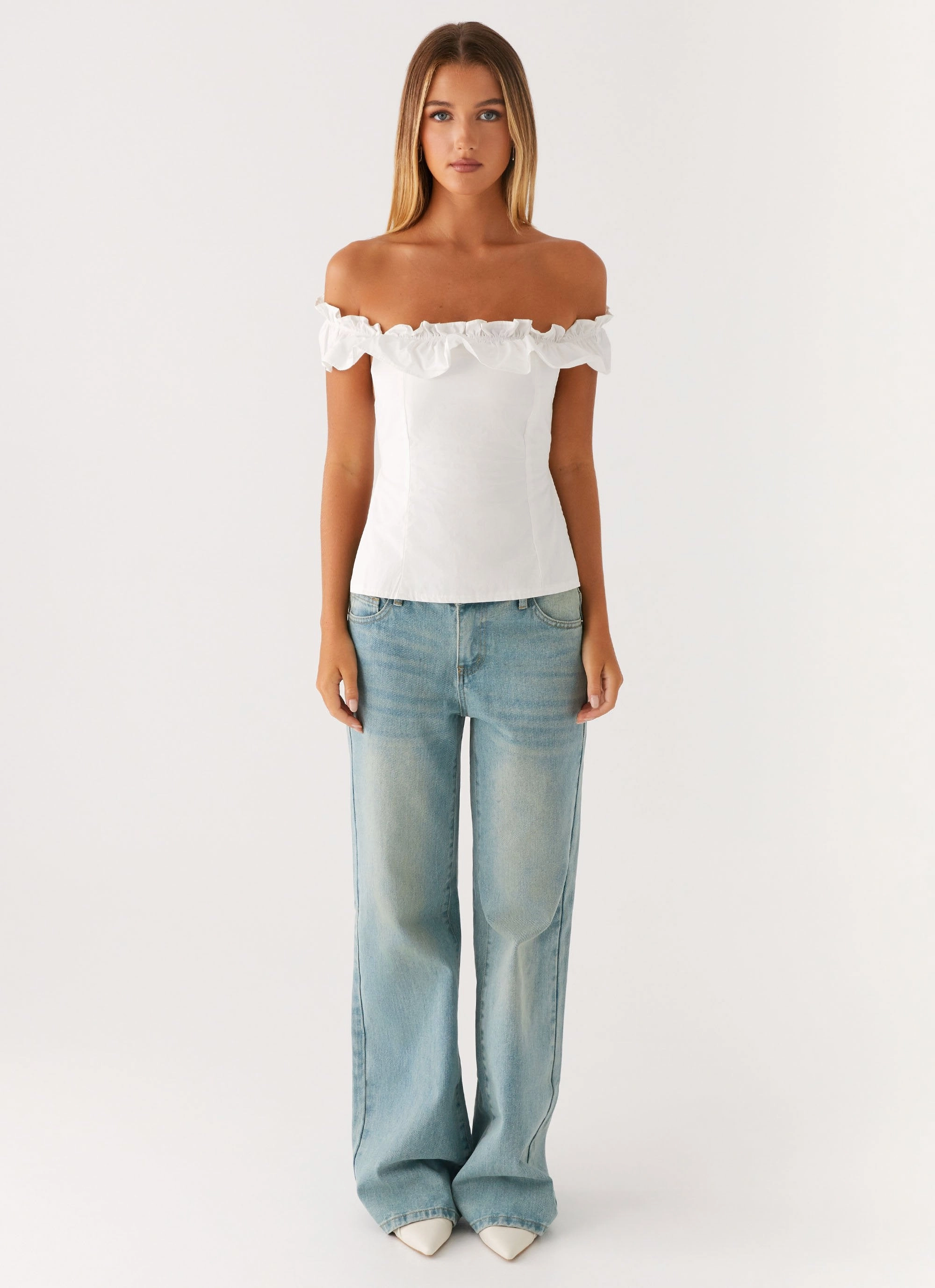 Gwyneth Top - White V Neck Design ContrastStitching