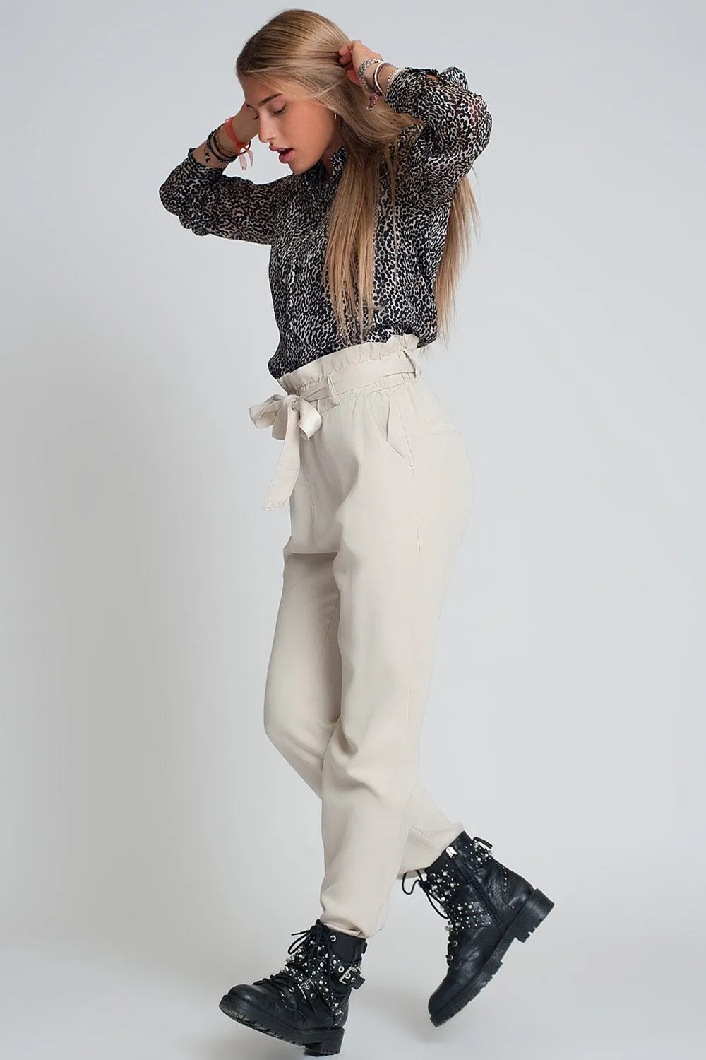Lightweight Pants with tie waist in beige