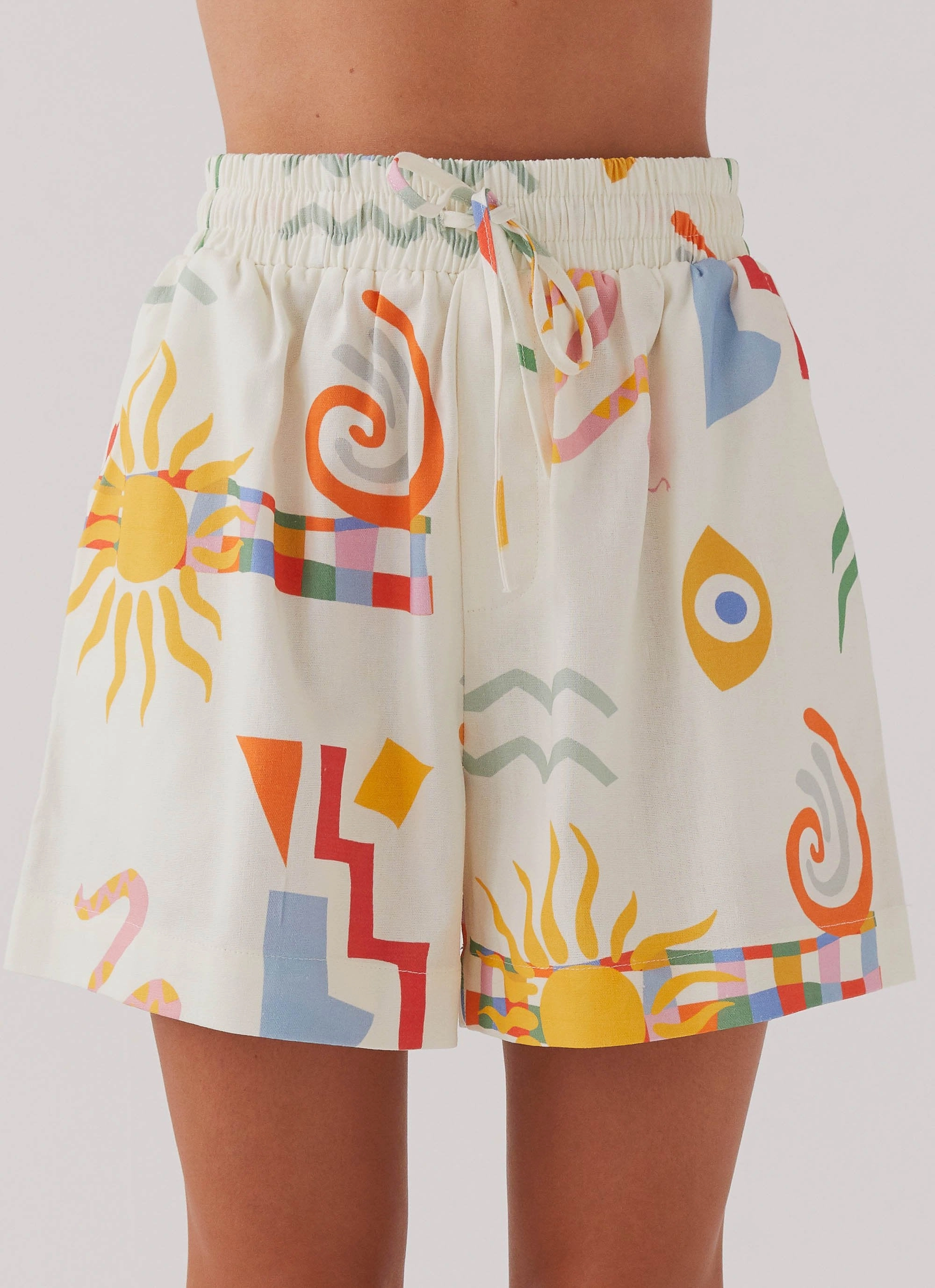 Compact Packable Feature All Year Use Tallulah Linen Shorts - Summer Palm