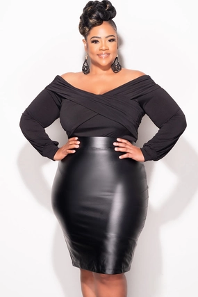 Final Sale Plus Size Off The Shoulder Top Criss-Cross Top with Ruched Sides in Black Smart Look
