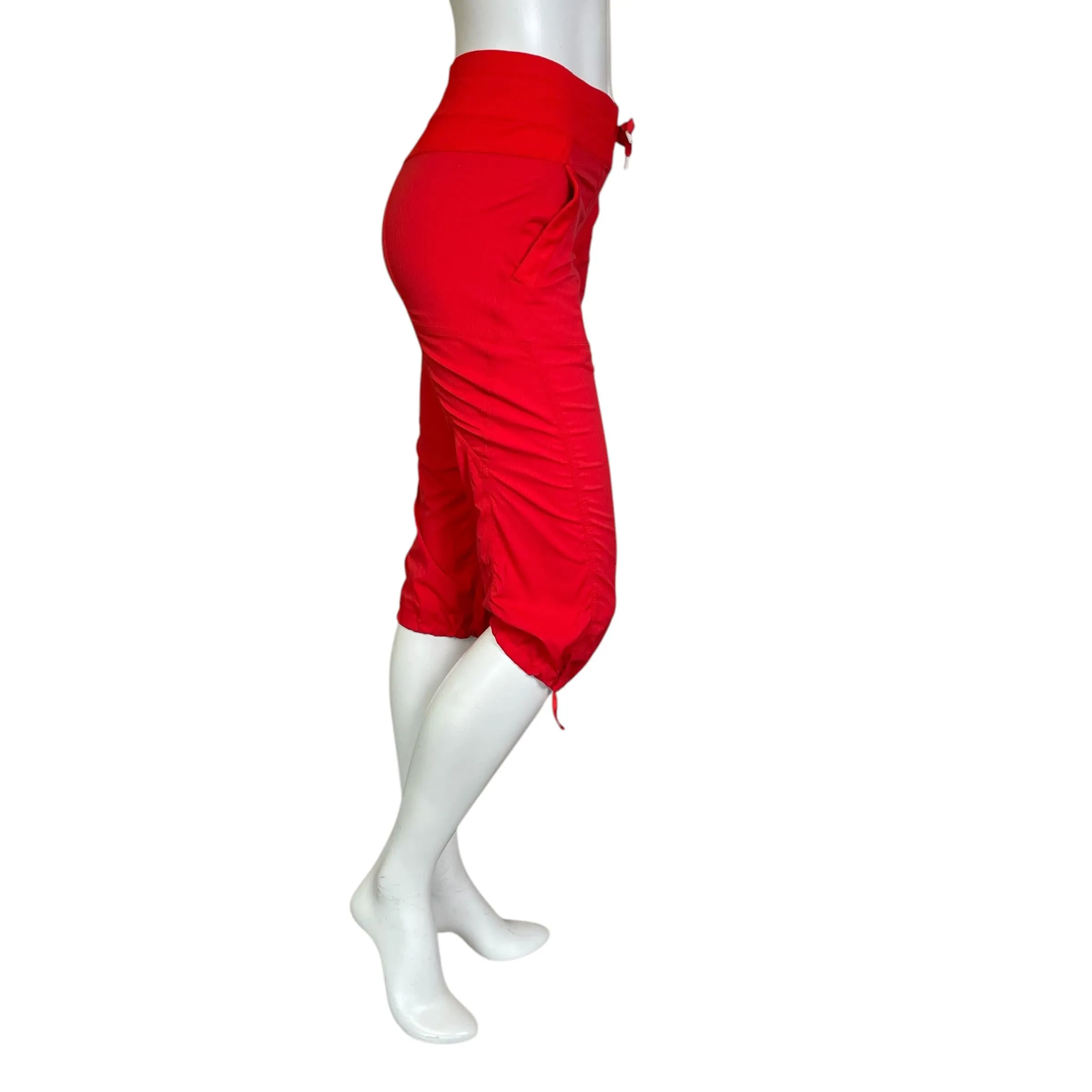 Lululemon | Women's Bright Red Dance Studio Mid Rise Cropped Pants | Size: 2