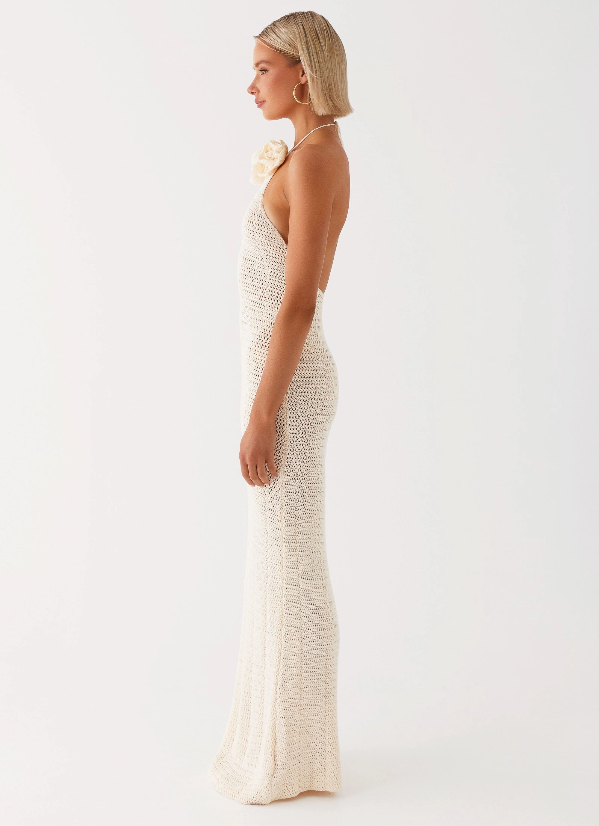 Textured Surface Casual Mode Gia Rose Halter Neck Maxi Dress - Ivory