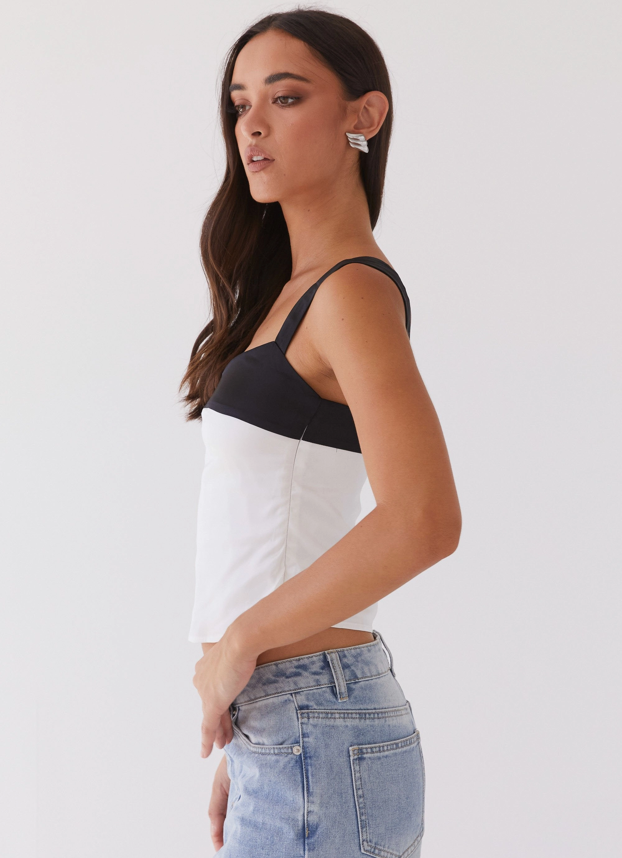 Non Chafing Side Seams HeatRegulating Lylah Satin Top - Noir Pearl