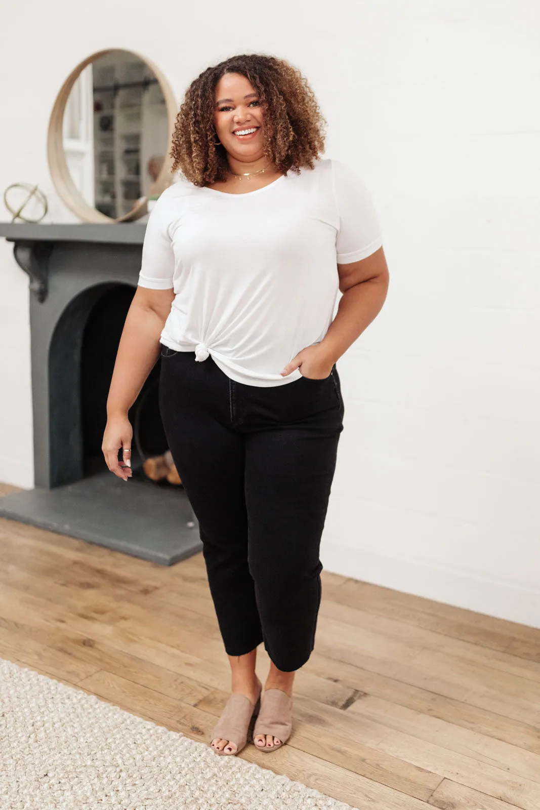Manchester High Rise Mom Jeans In Black
