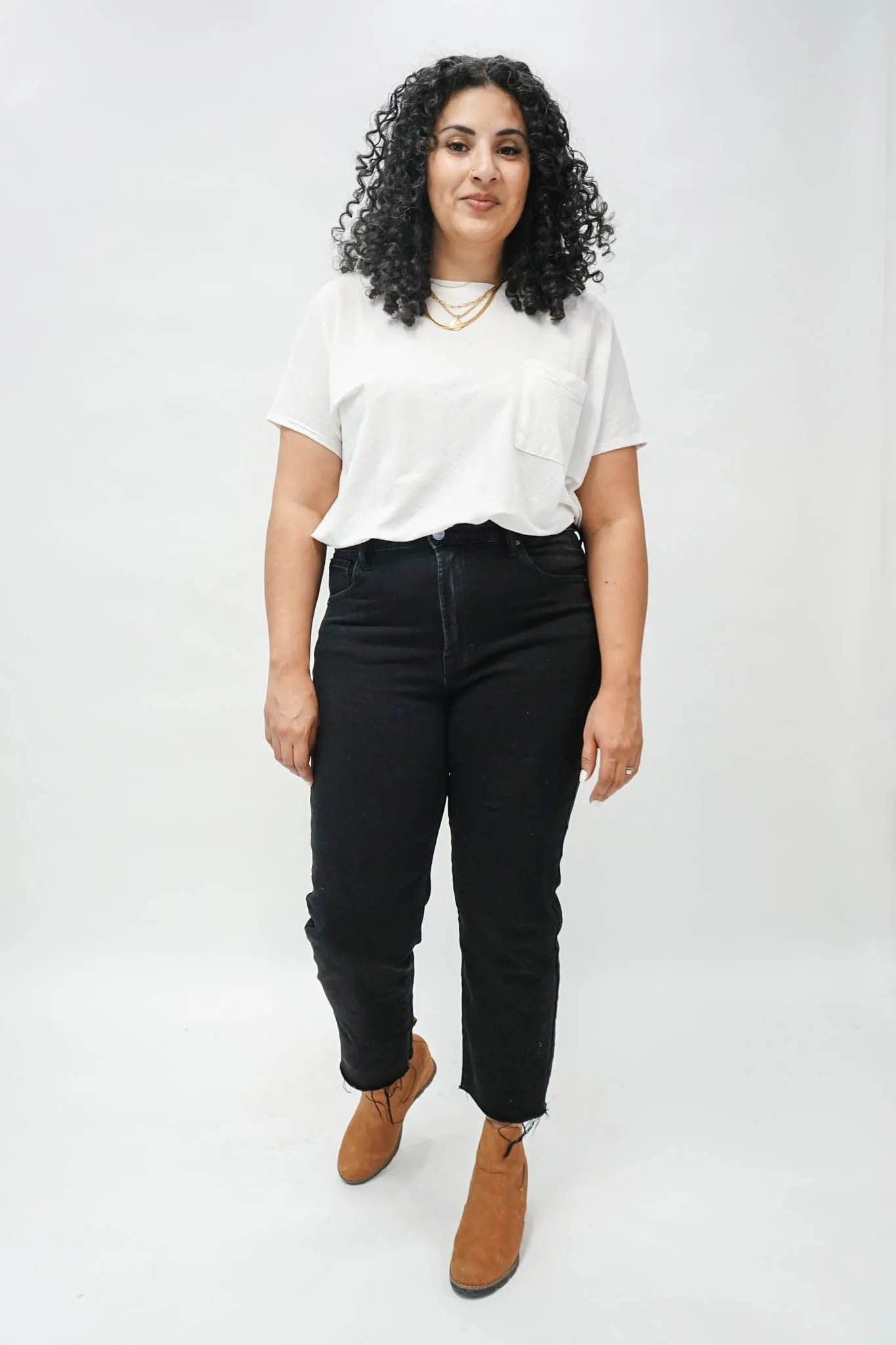 Manchester High Rise Mom Jeans In Black