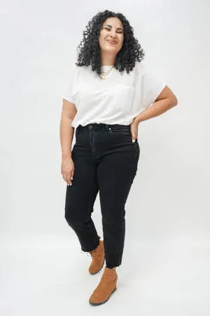 Manchester High Rise Mom Jeans In Black