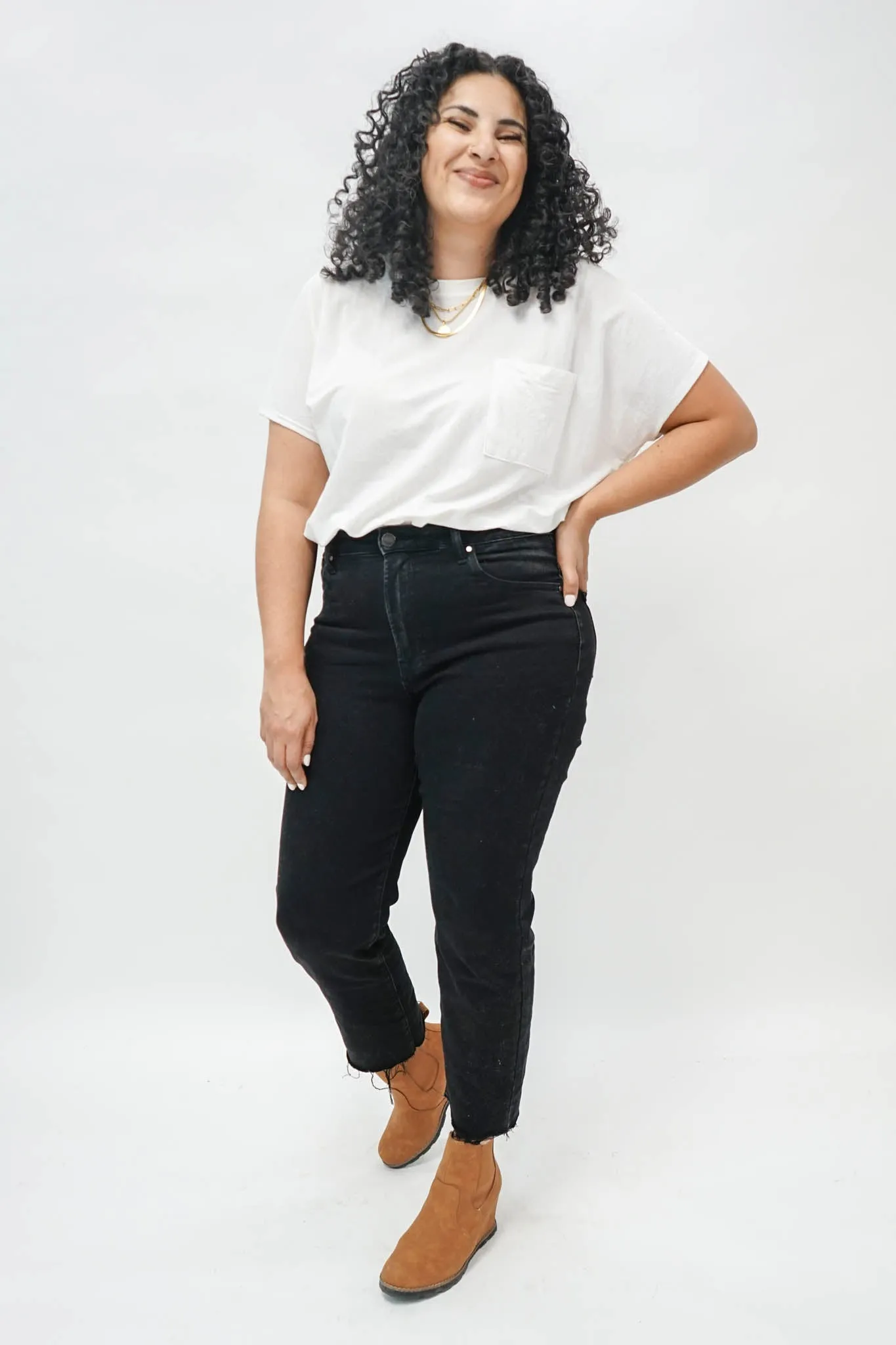 Manchester High Rise Mom Jeans In Black