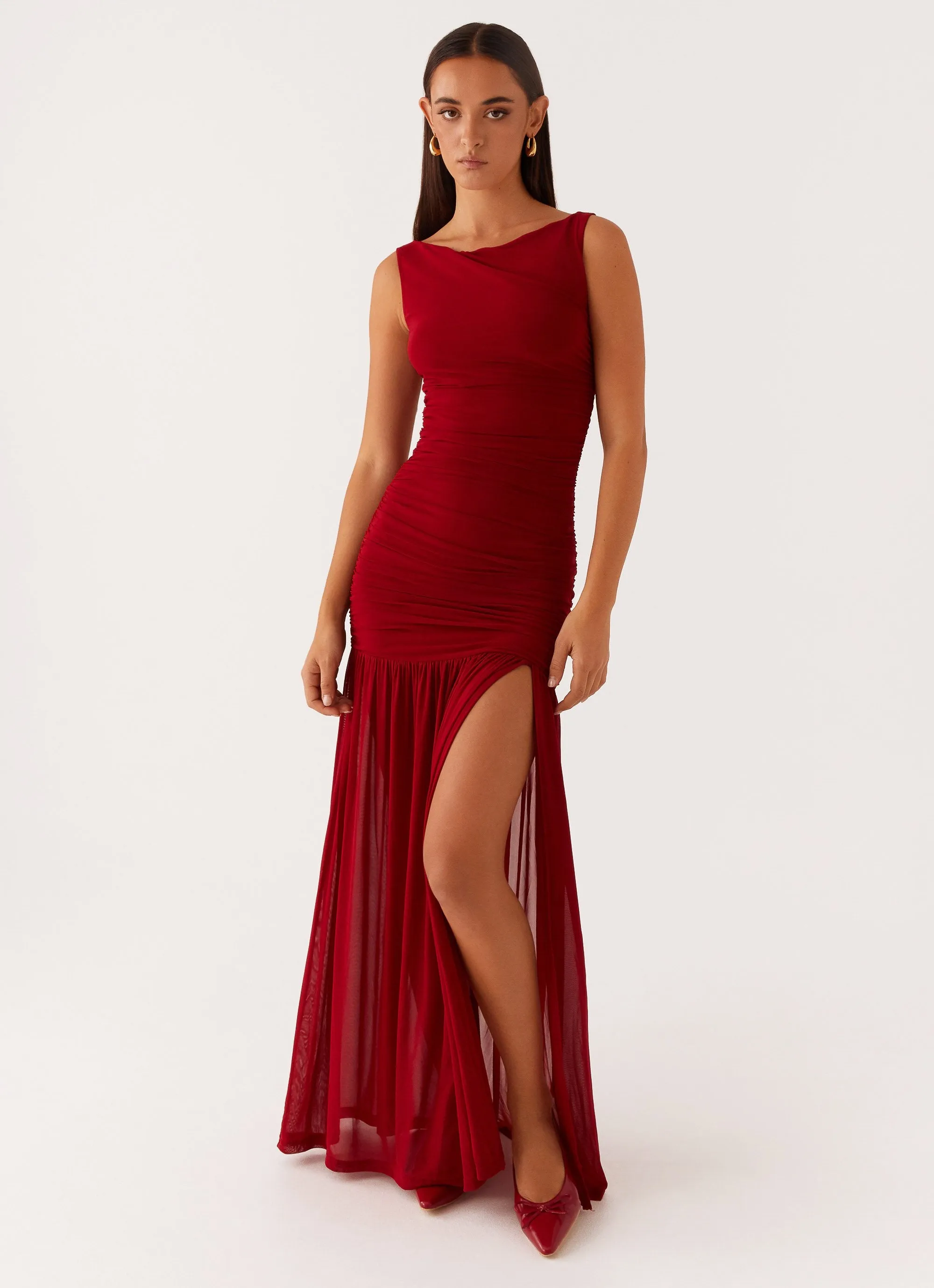 Manon Maxi Dress - Red Chic Ensemble Interchangeable-Detail