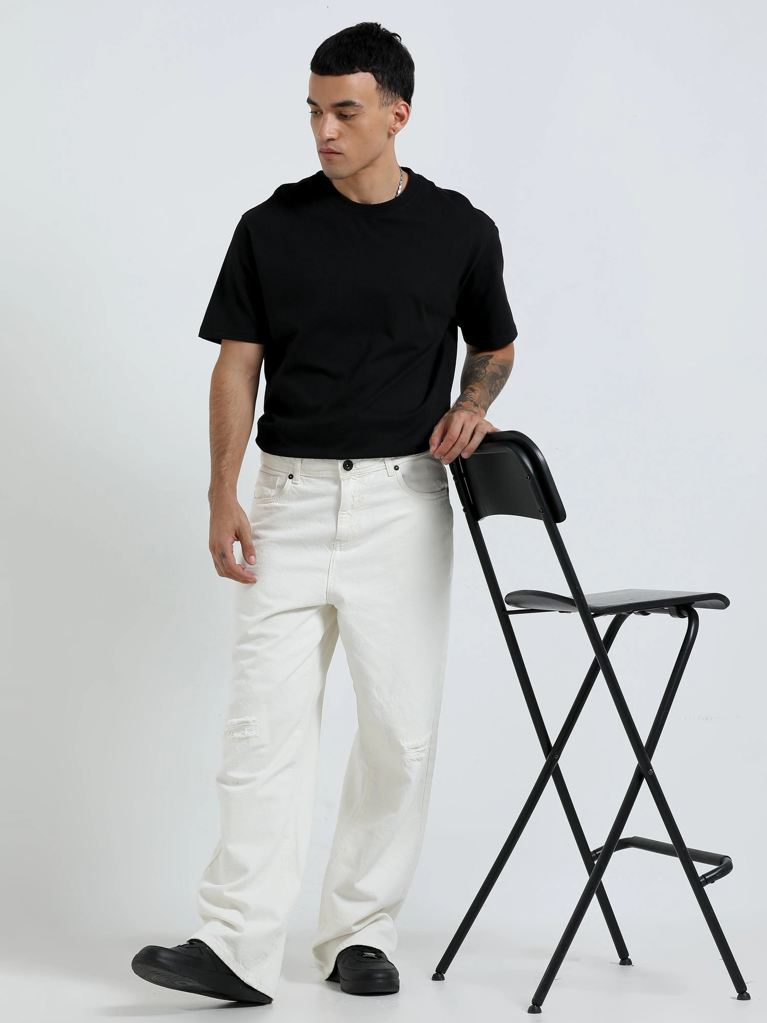 Mara Loose Fit Jeans - White Patch