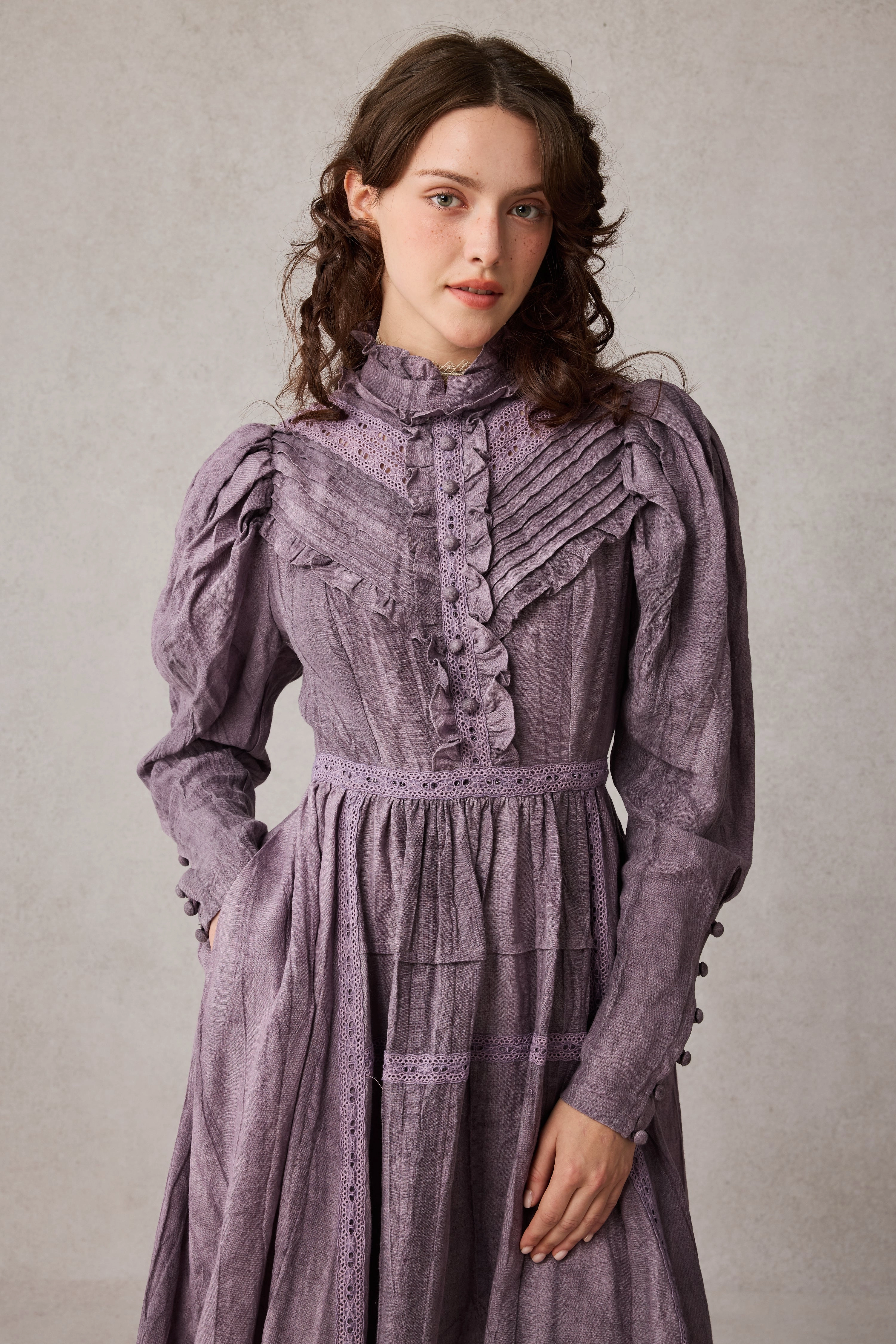 MARY 18 | VINTAGE LINEN DRESS GOWN Lightweight Blouse