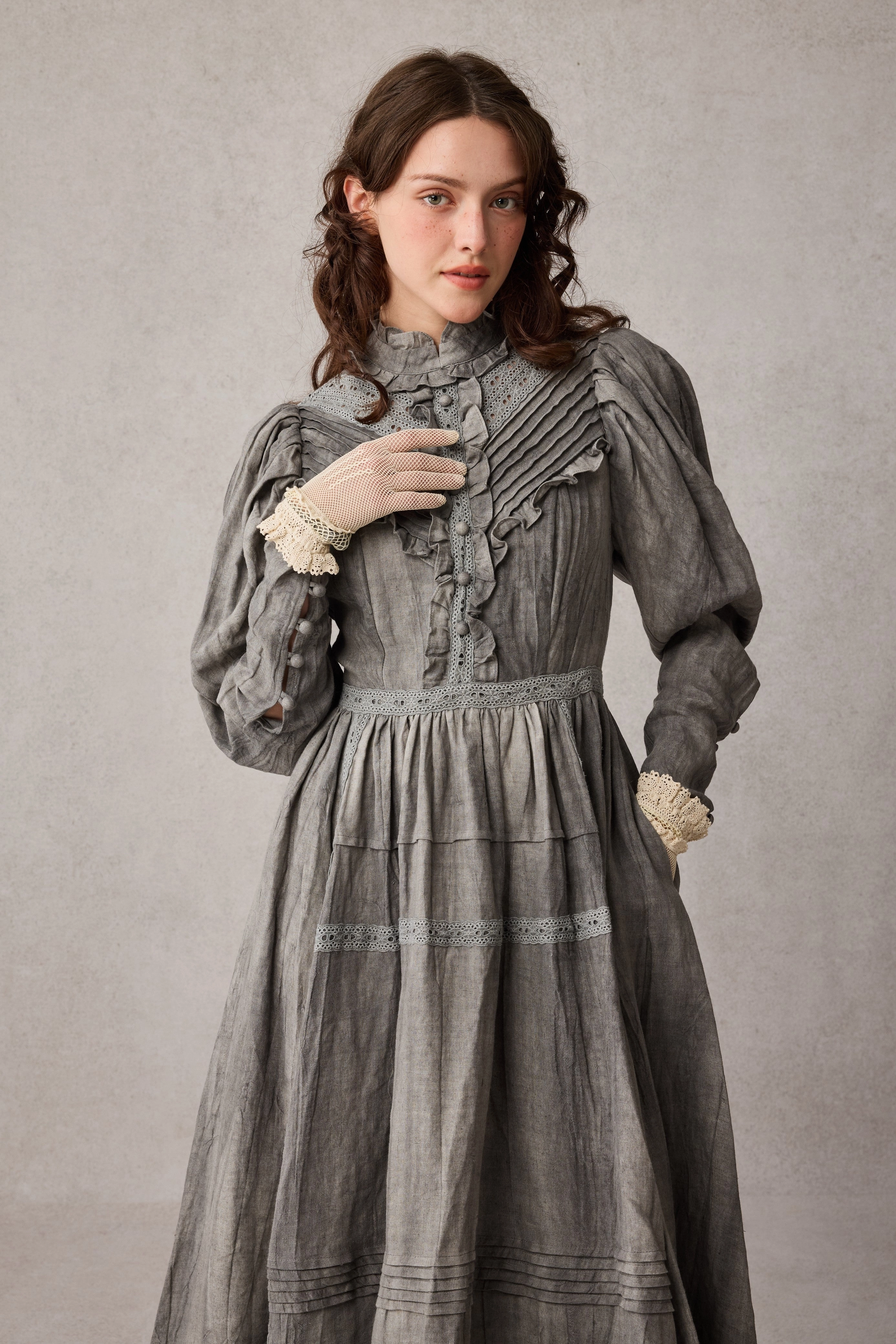AntiPill Finish MARY 18 | VINTAGE LINEN DRESS GOWN