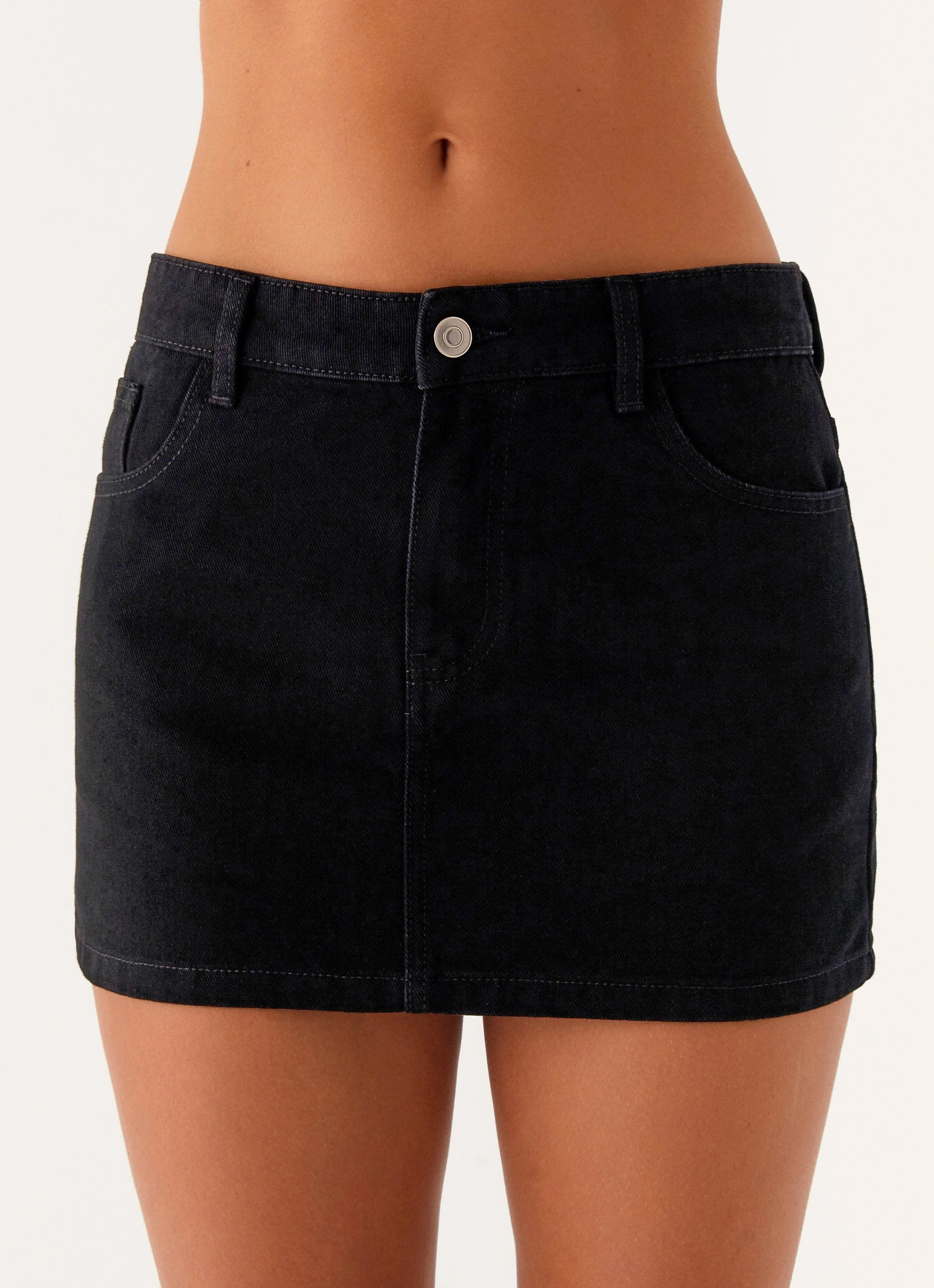Maysa Low Rise Mini Skirt - Black Quick Change