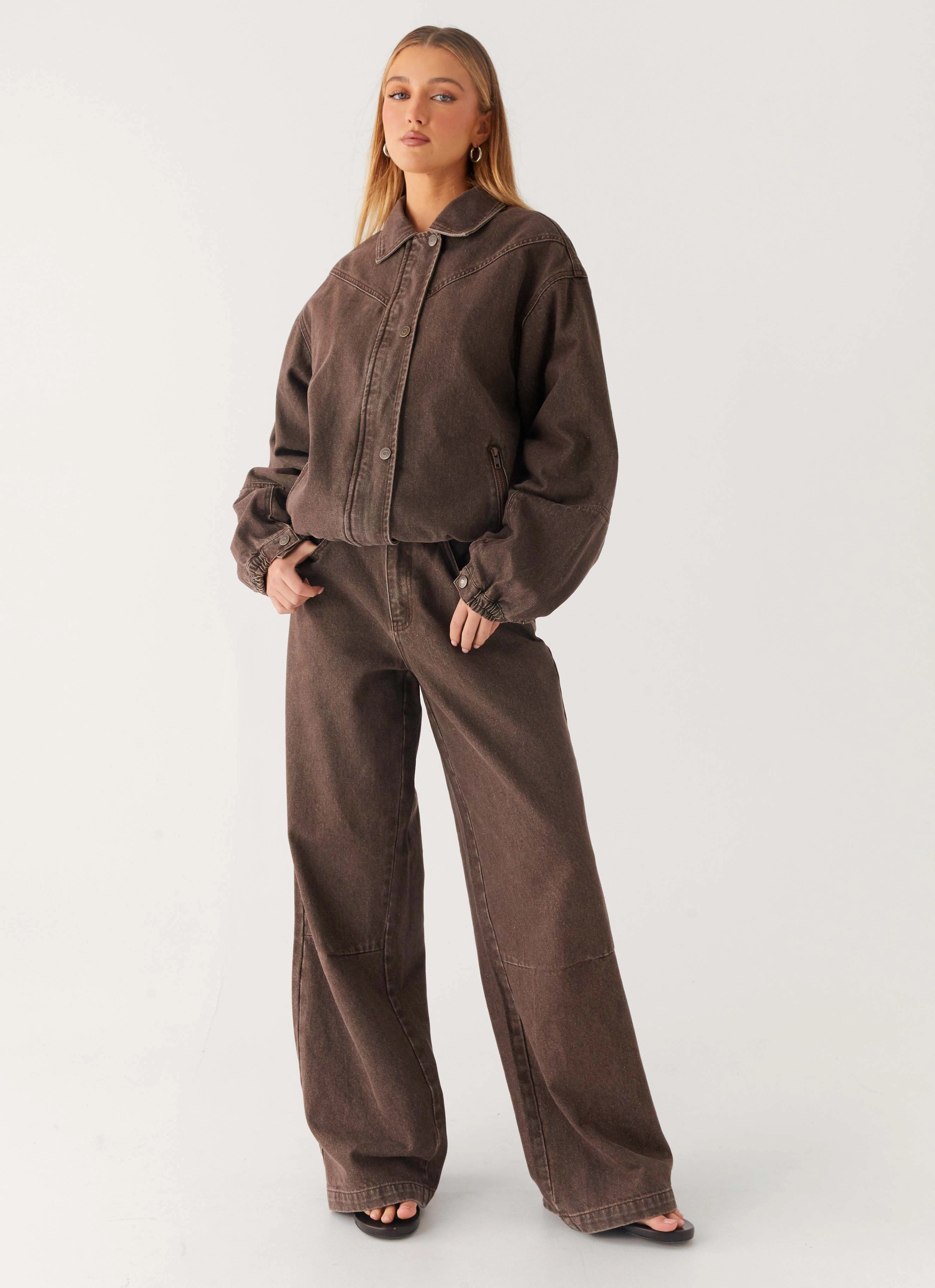Non Restrictive Fit TaglessDesign Midwest Low Rise Jeans - Light Wash Chocolate