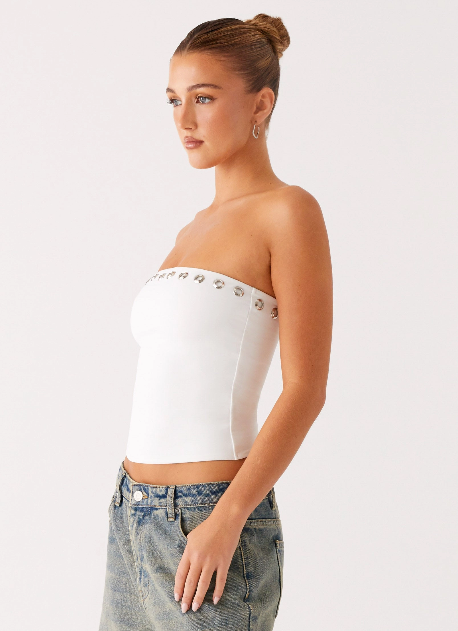 Adaptive Waistband Miku Eyelet Strapless Top - White