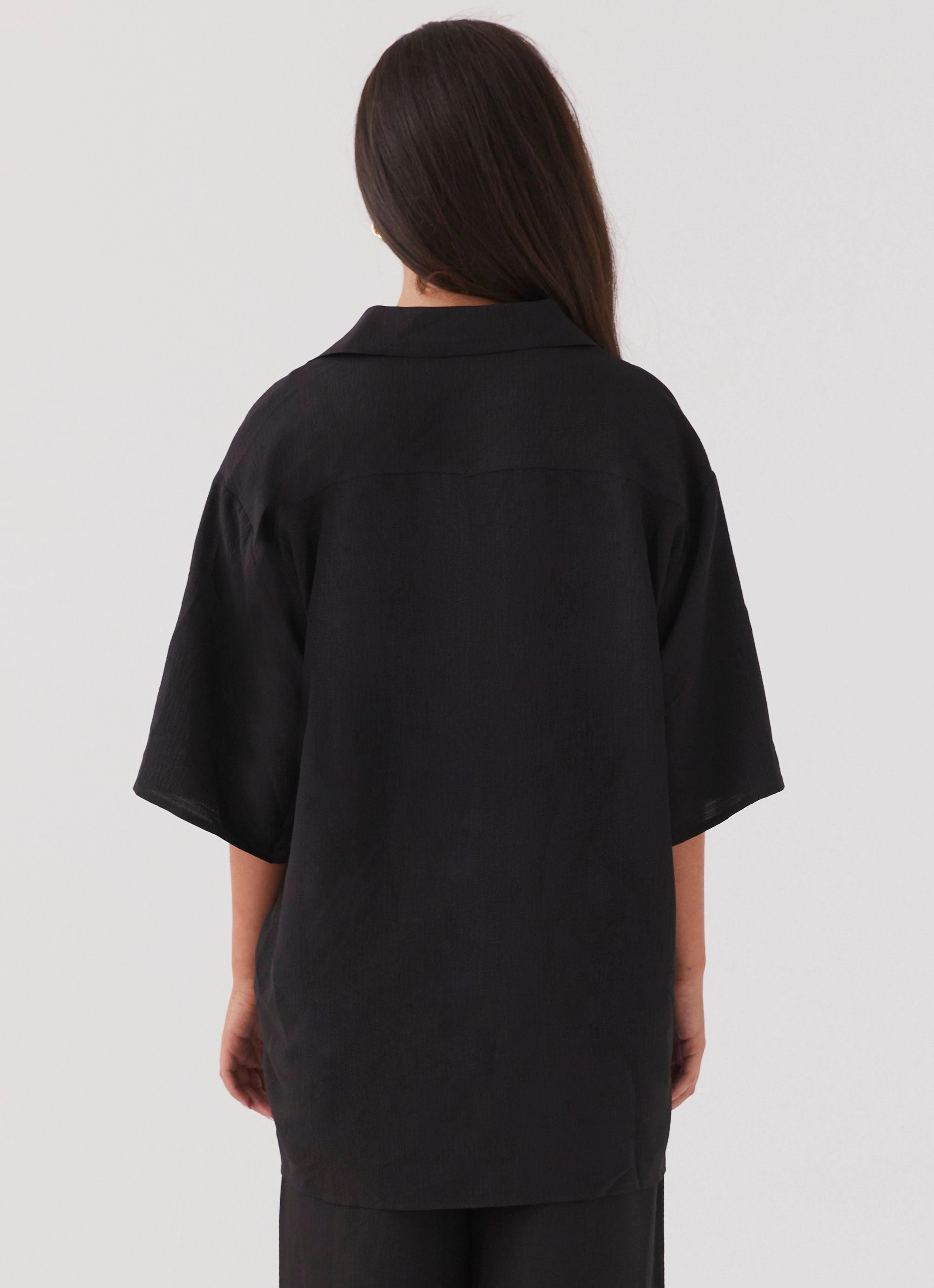 Snow Ready Outfit The Good Days Shirt - Black
