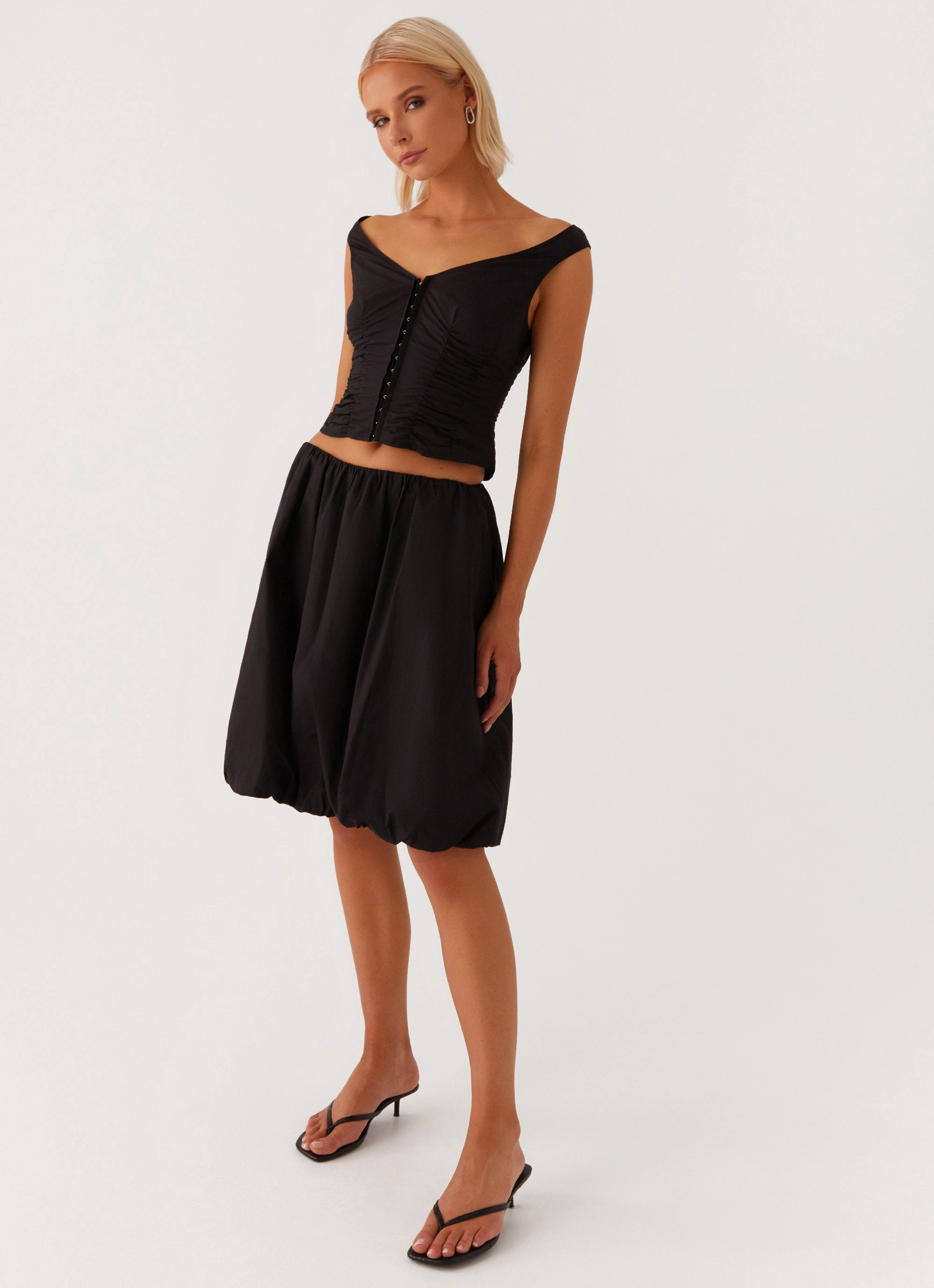 Performance Wear Make Way Bubble Midi Skirt - Black