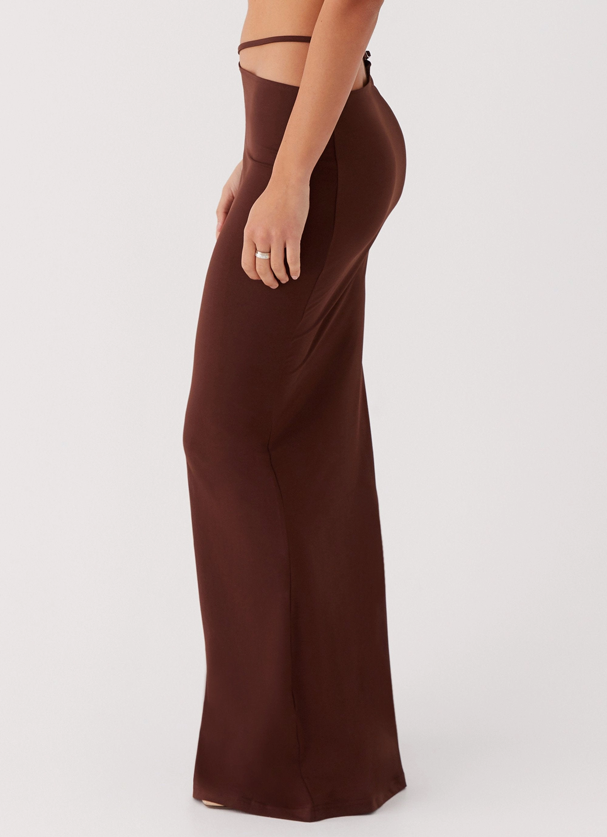 Essential Wearable Minimal Design Like You Do Low Rise Maxi Skirt - Chocolate