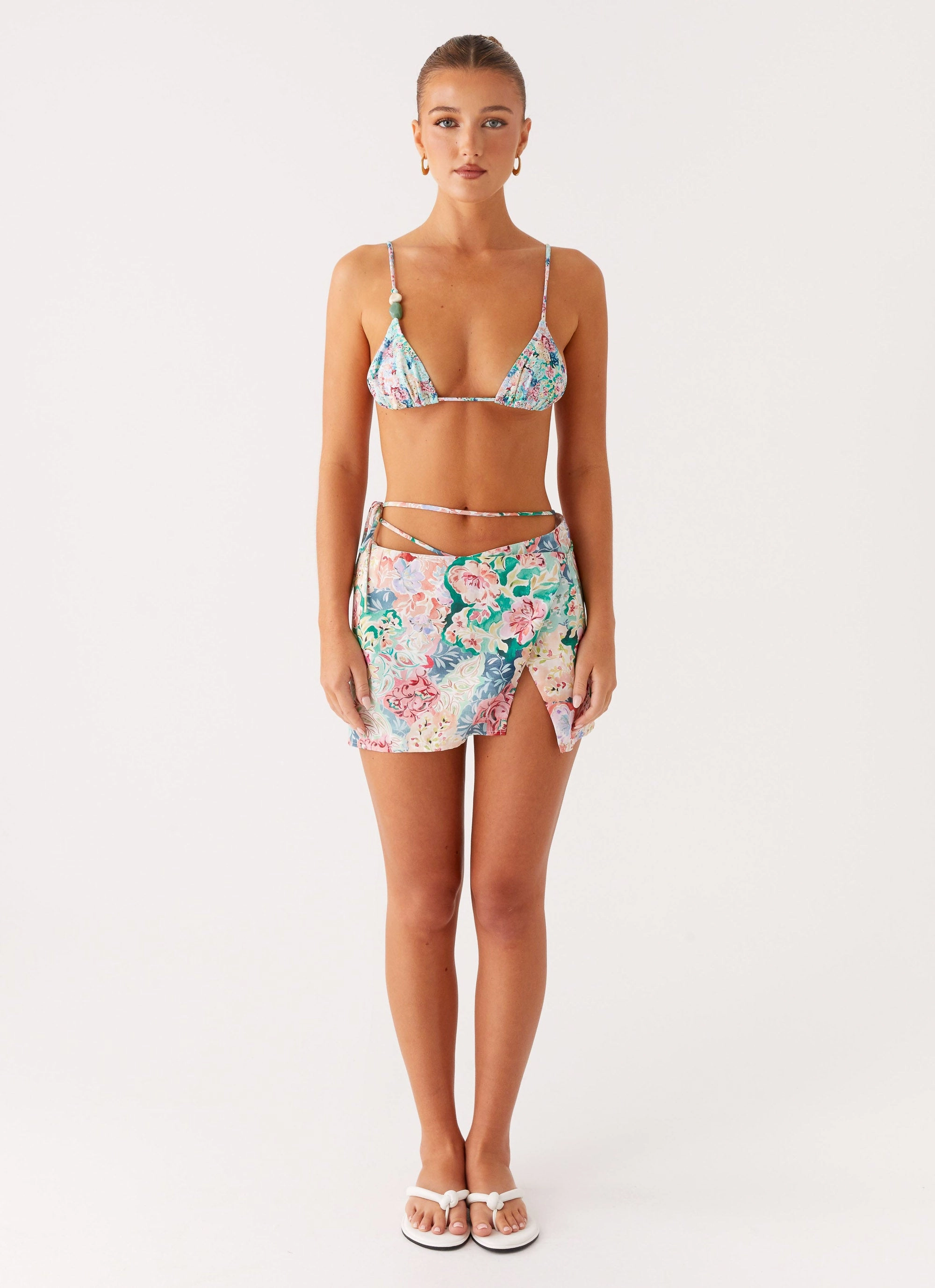 Moisture Lock Technology Non Bulk Miradelle Wrap Mini Skirt - Santorini Floral