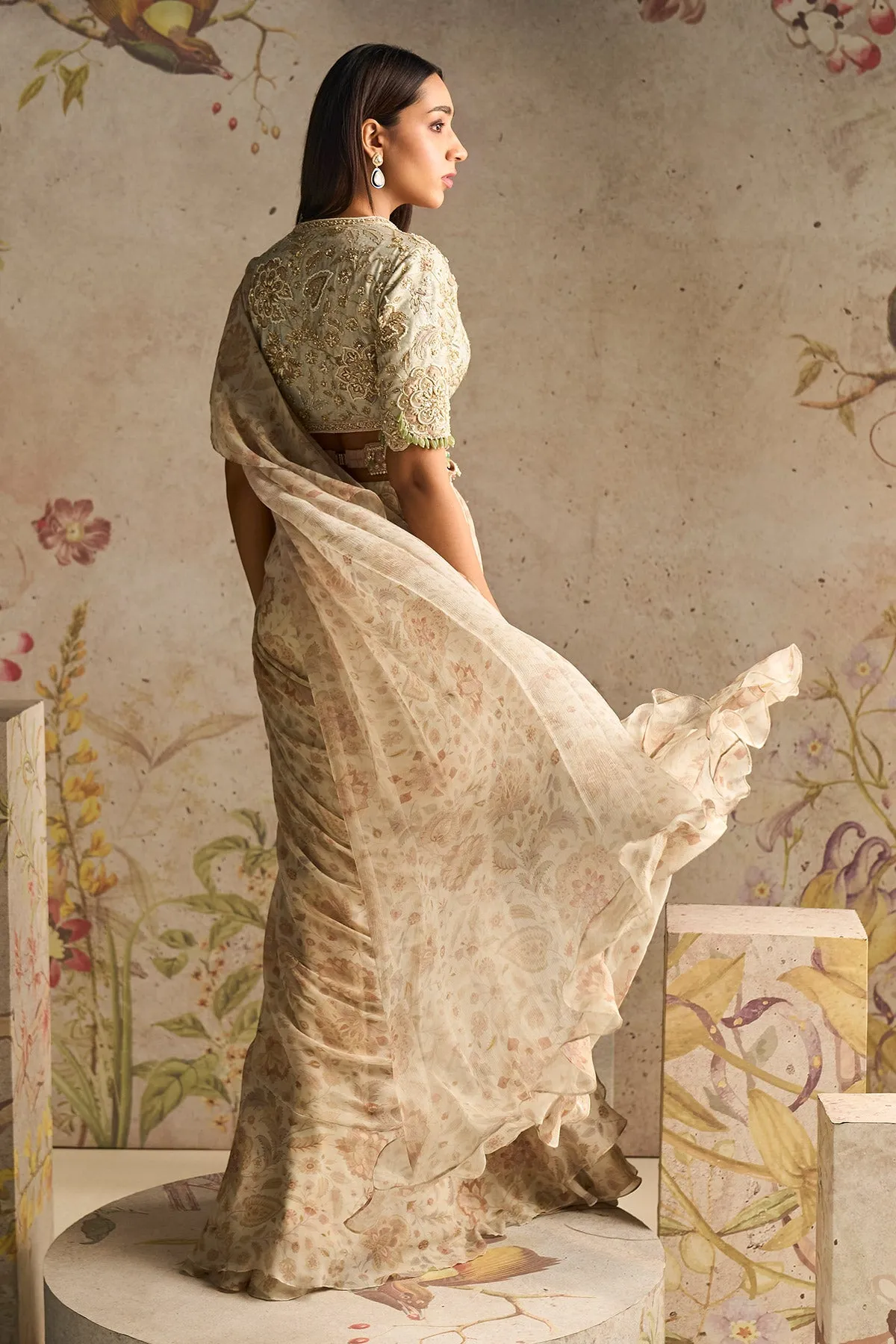 Mrunal Thakur In Flamboyance