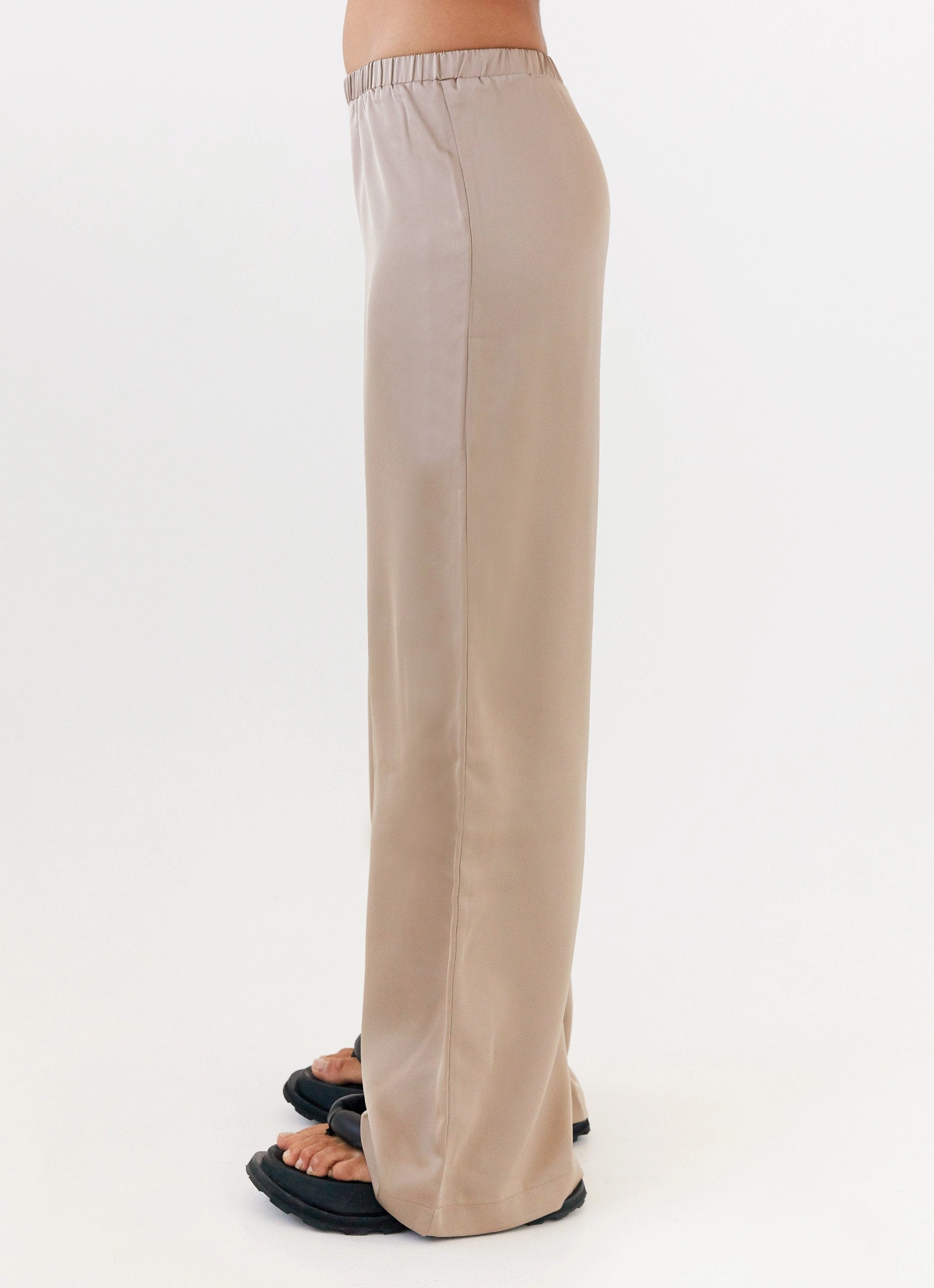 Palm Cove Satin Pants - Mushroom MultiPocketSystem Compact Storage