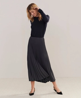 Pleated Skirt LowProfileTopstitching