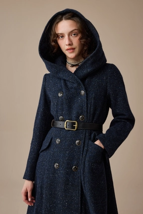 TearResistantWeave Trista 24 | 100% twill wool hooded coat
