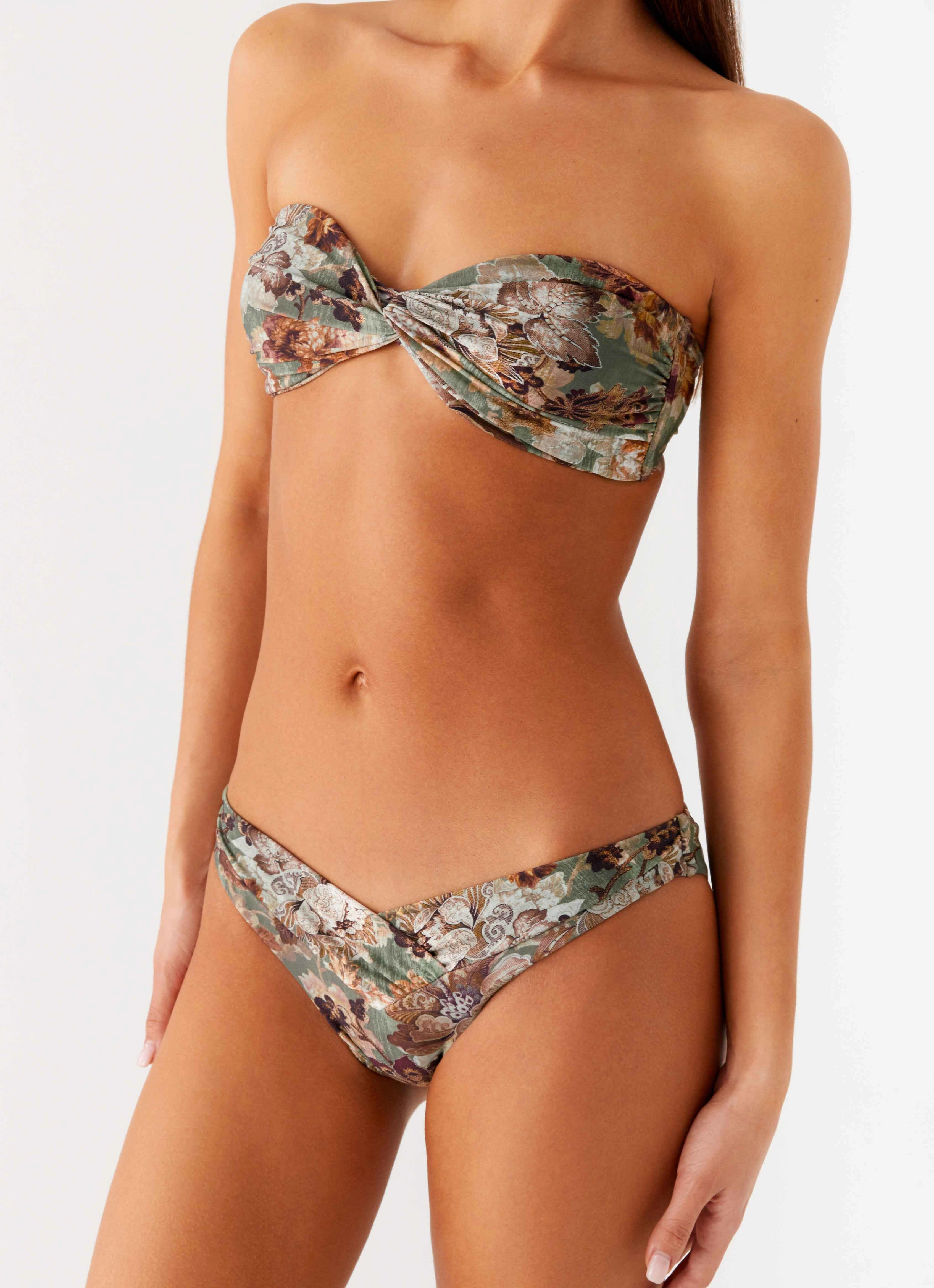Flex Fit QuickAbsorb Sweat Management Delta Bandeau Bikini Top - Vintage Blossom