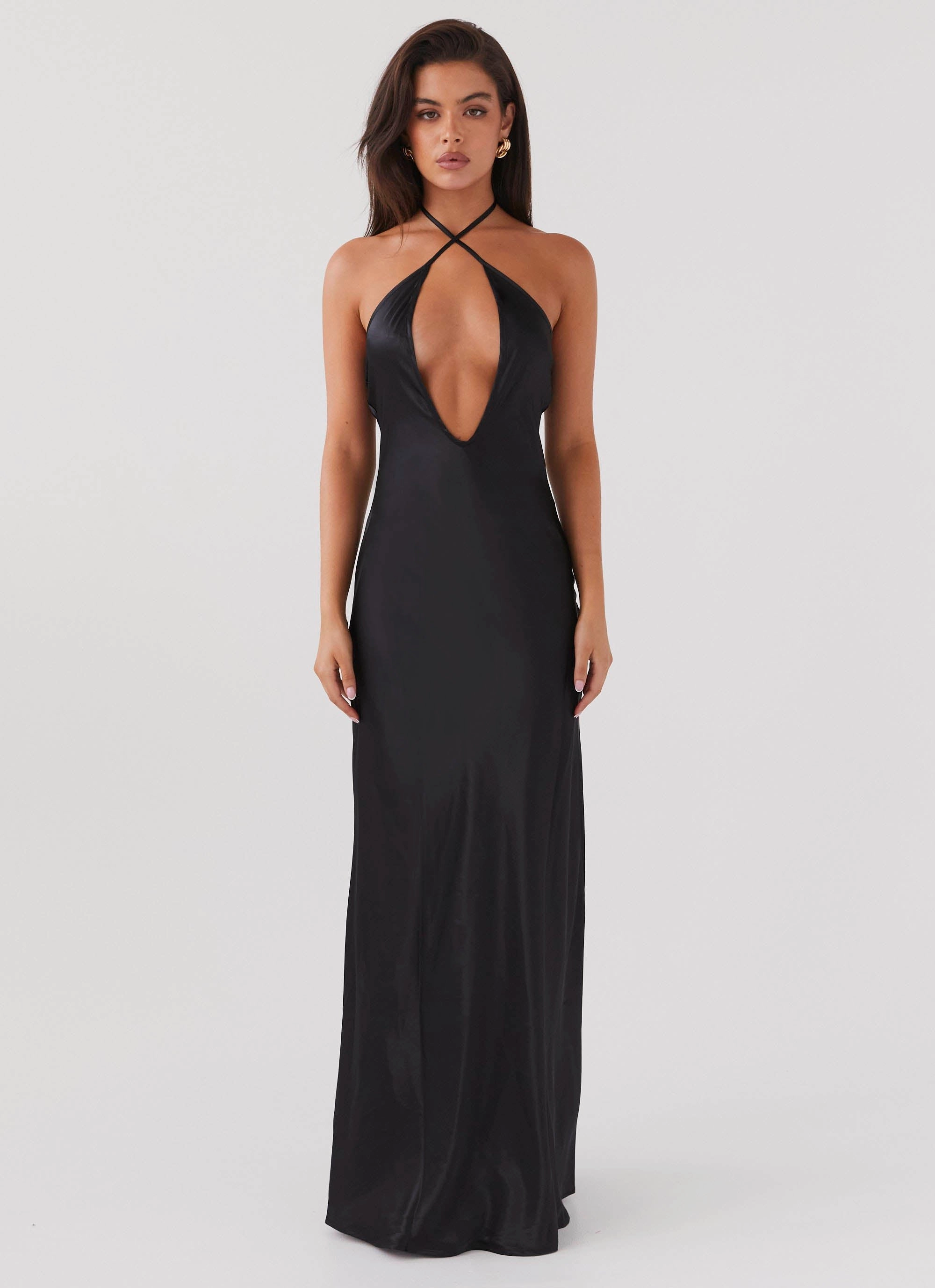 understated look Noir Symphony Maxi Dress - Black