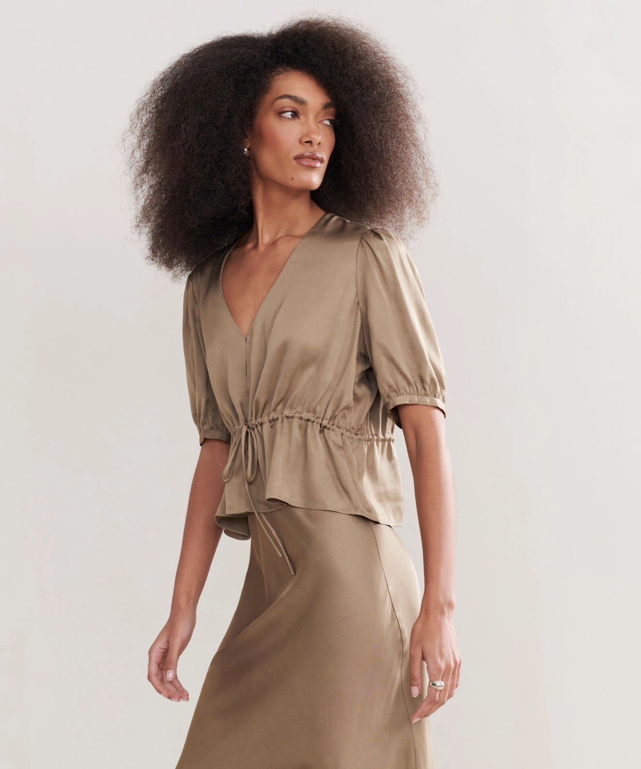 Sawyer Blouse Anti Slip Shoulder Padding