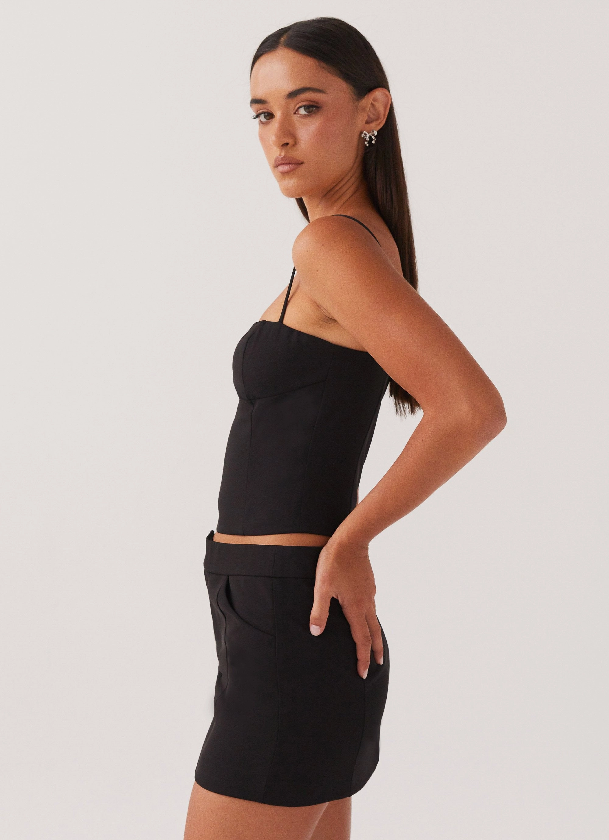 WaterRepellent Finish UV protection layer Eliana Crop Top - Black