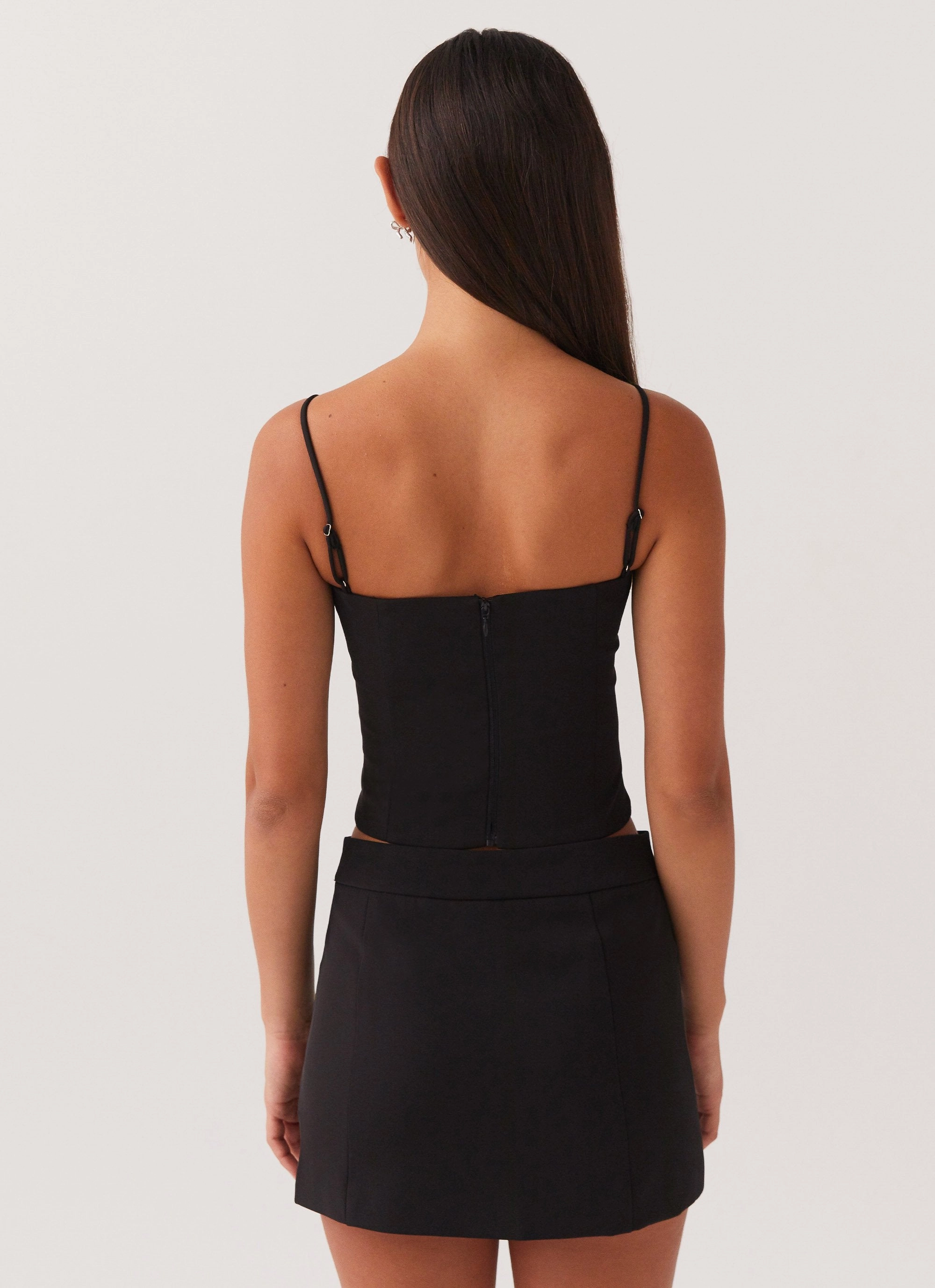 ThermalRegulating Fabric Eliana Crop Top - Black