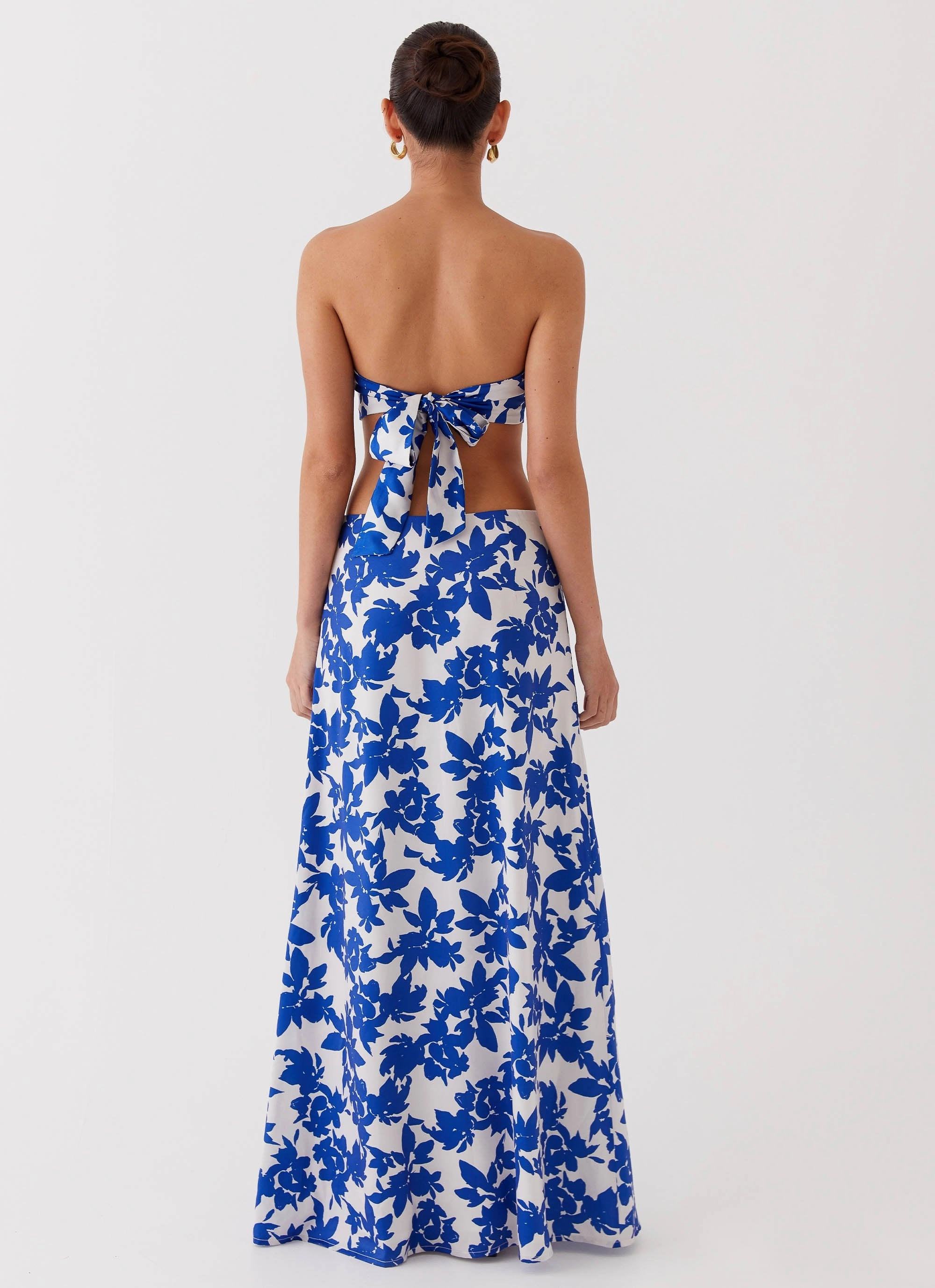 Sky Gaze Twist Top - Blue Floral Lightweight insulation